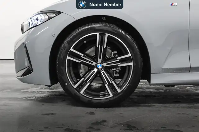 BMW 3 Series view 7