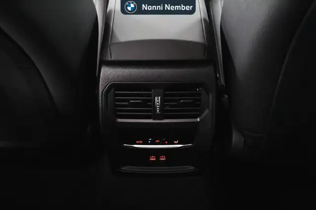 BMW 3 Series view 13