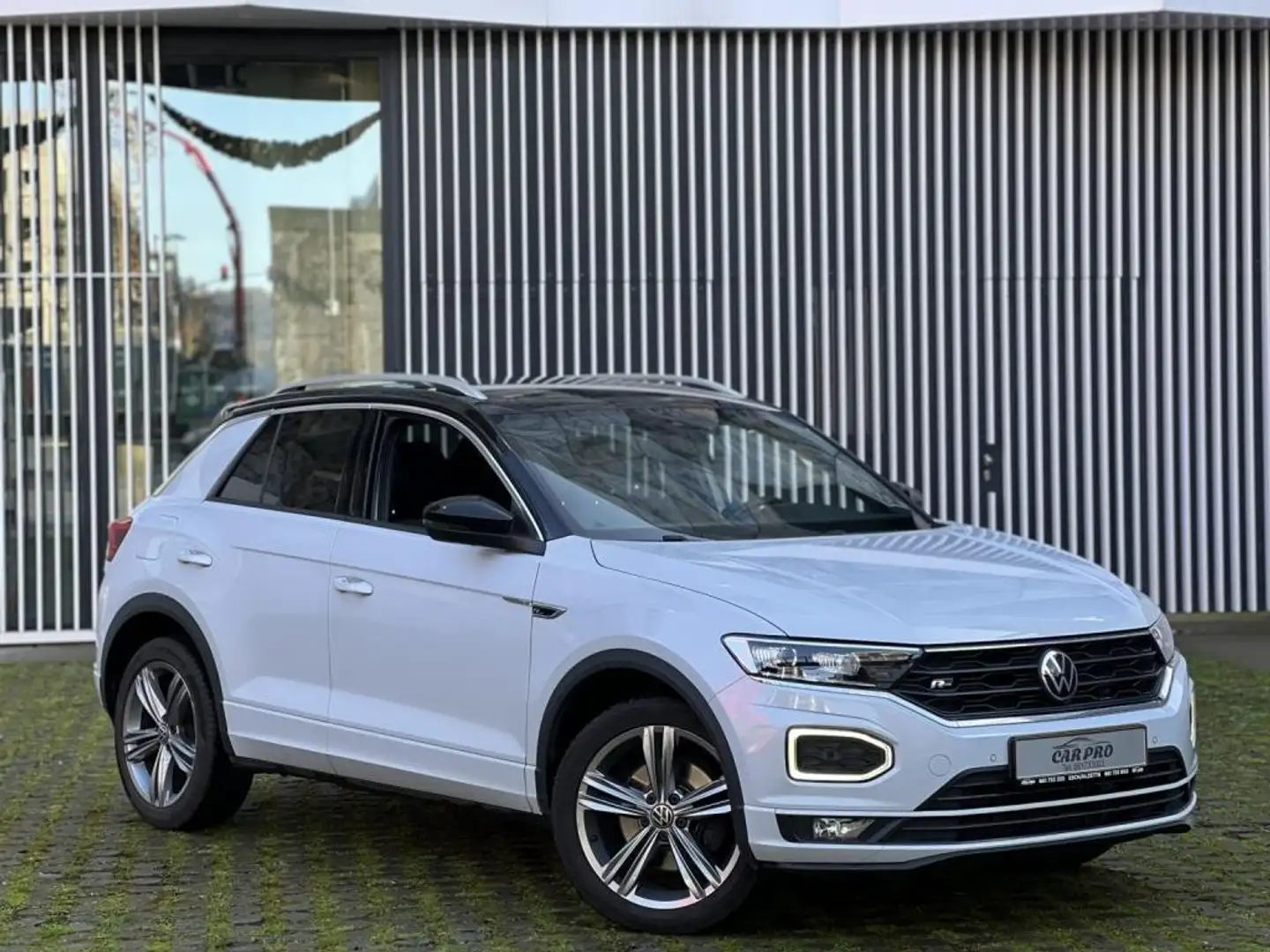Volkswagen T-Roc R LINE / 4X4 /AUTOMATIQUE/ATTACHE REMORQUE/DIESEL Blanc - 2