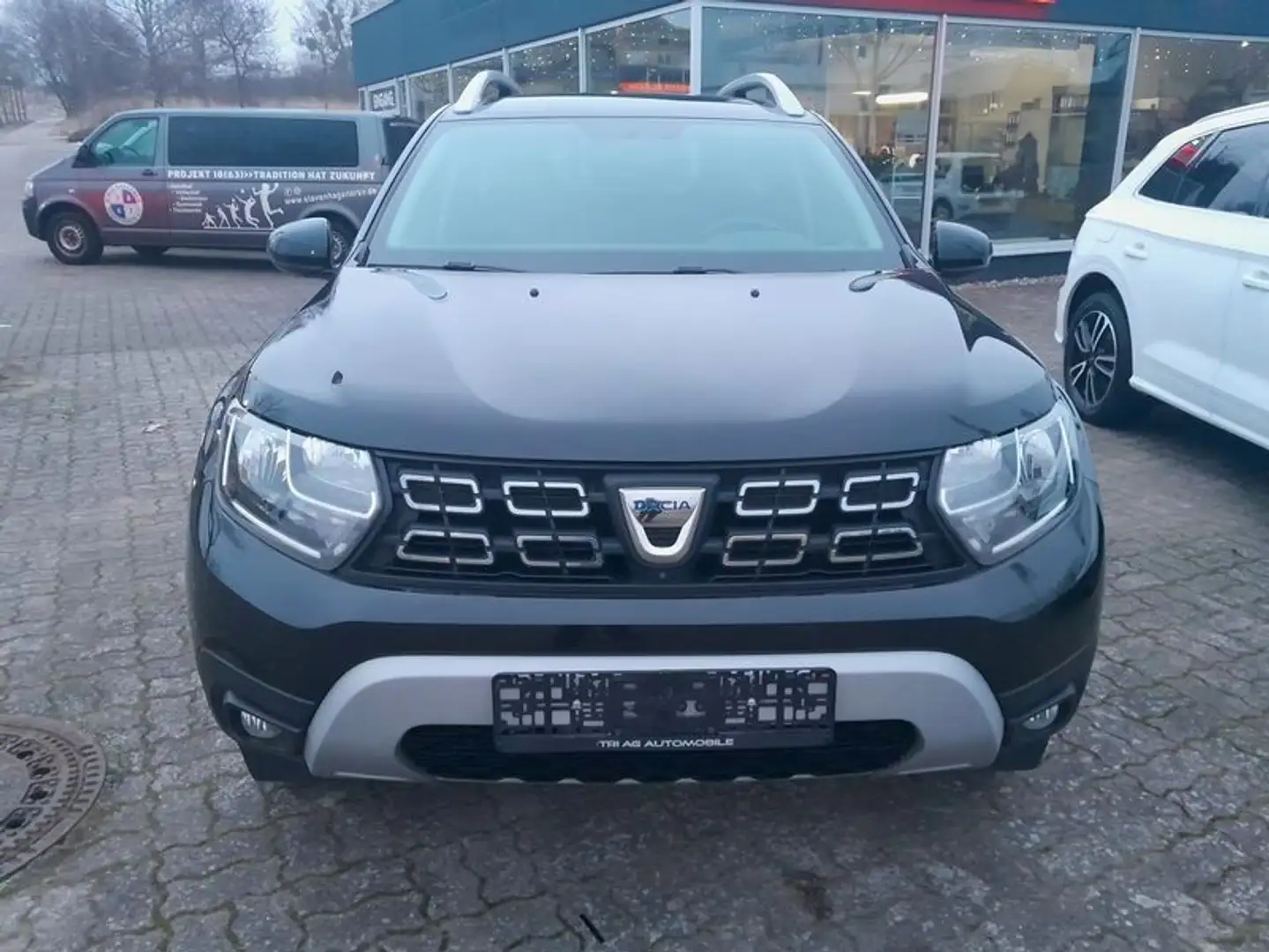 Dacia Duster II Celebration/Allrad/AHK/Keyless/Sitzh./ Schwarz - 2
