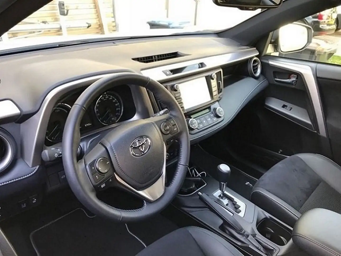 Toyota RAV 4 2.5 4x4 Hybrid Comfort Weiß - 1