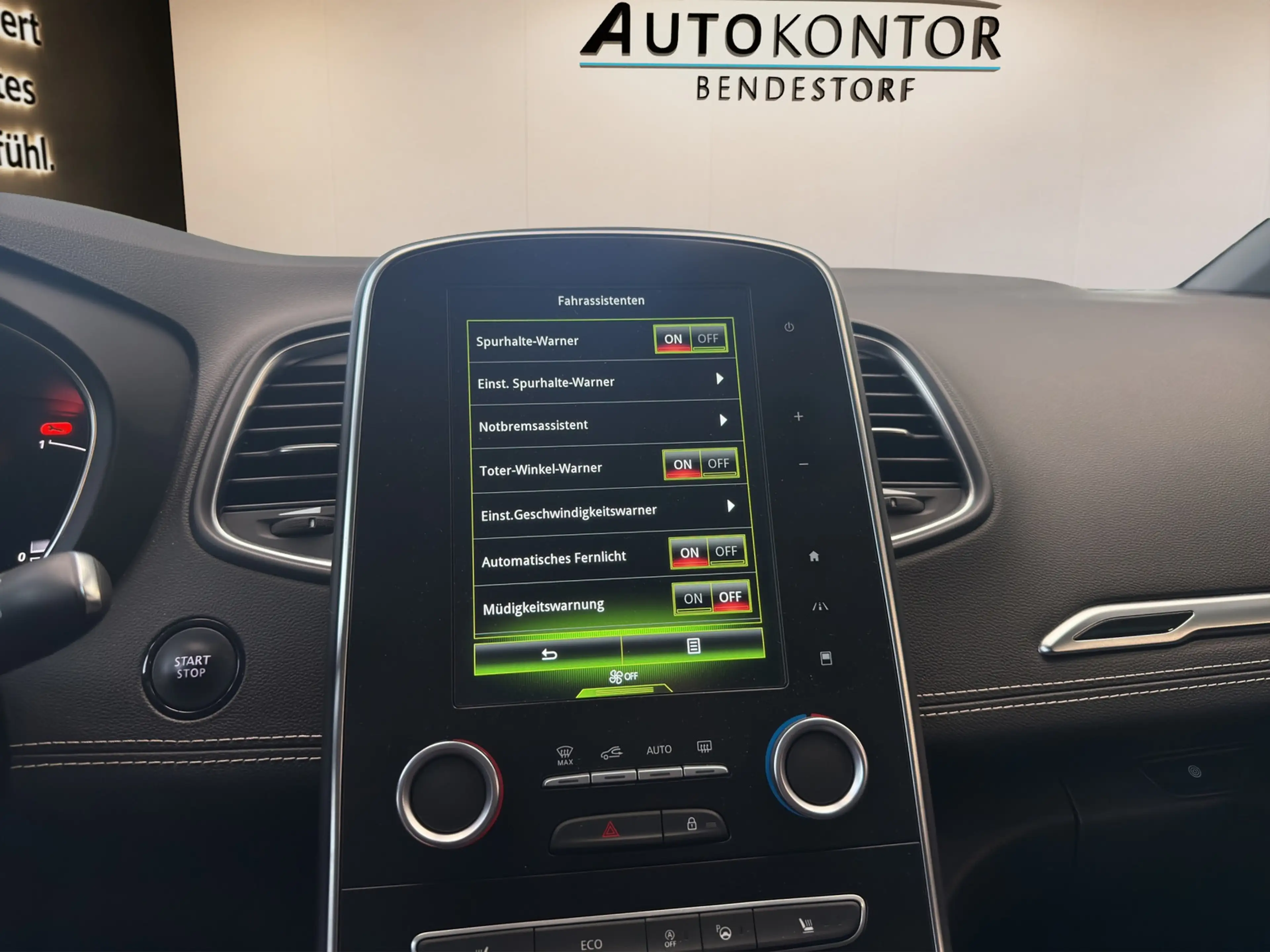 Renault Scenic IV Intens*Pano*Navi*Kamera*Allwetter — photo 15