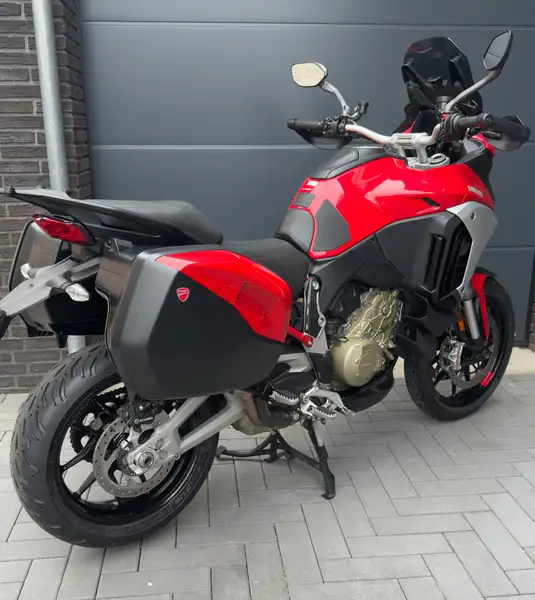 Ducati Multistrada V4 S - foto 8