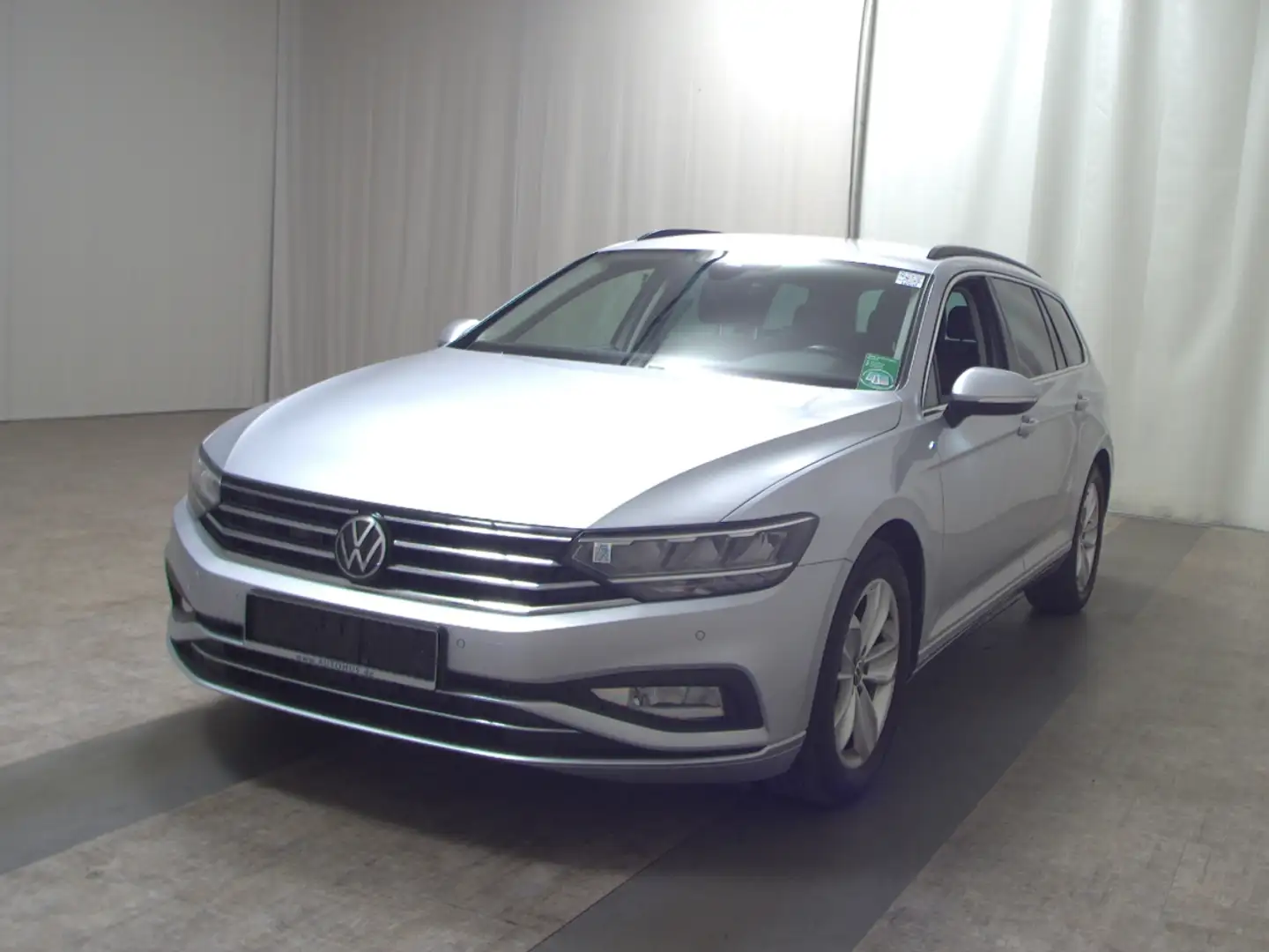 Volkswagen Passat Var. 2.0 TSI Business Navi LED RFK AHK Argent - 2