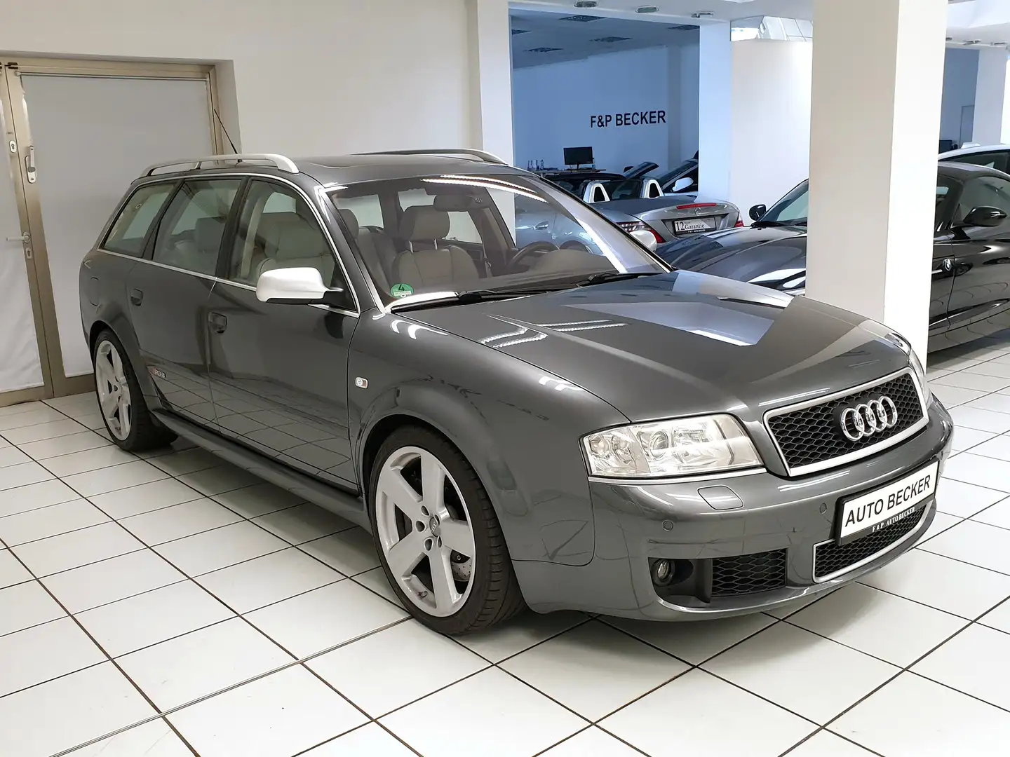 Audi RS6 RS 6 Avant 4.2 Quattro Scheckheft Deutsches KFZ Grau - 2
