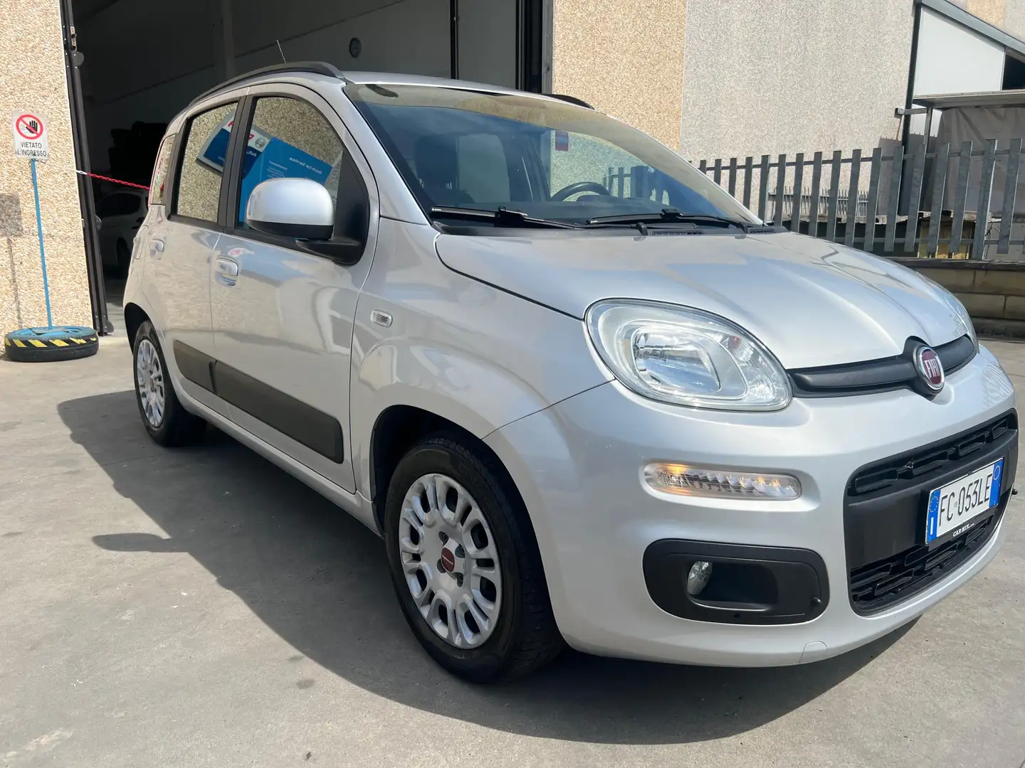 Fiat Panda Panda 1.2 Easy 69cv E6 Zilver - 2