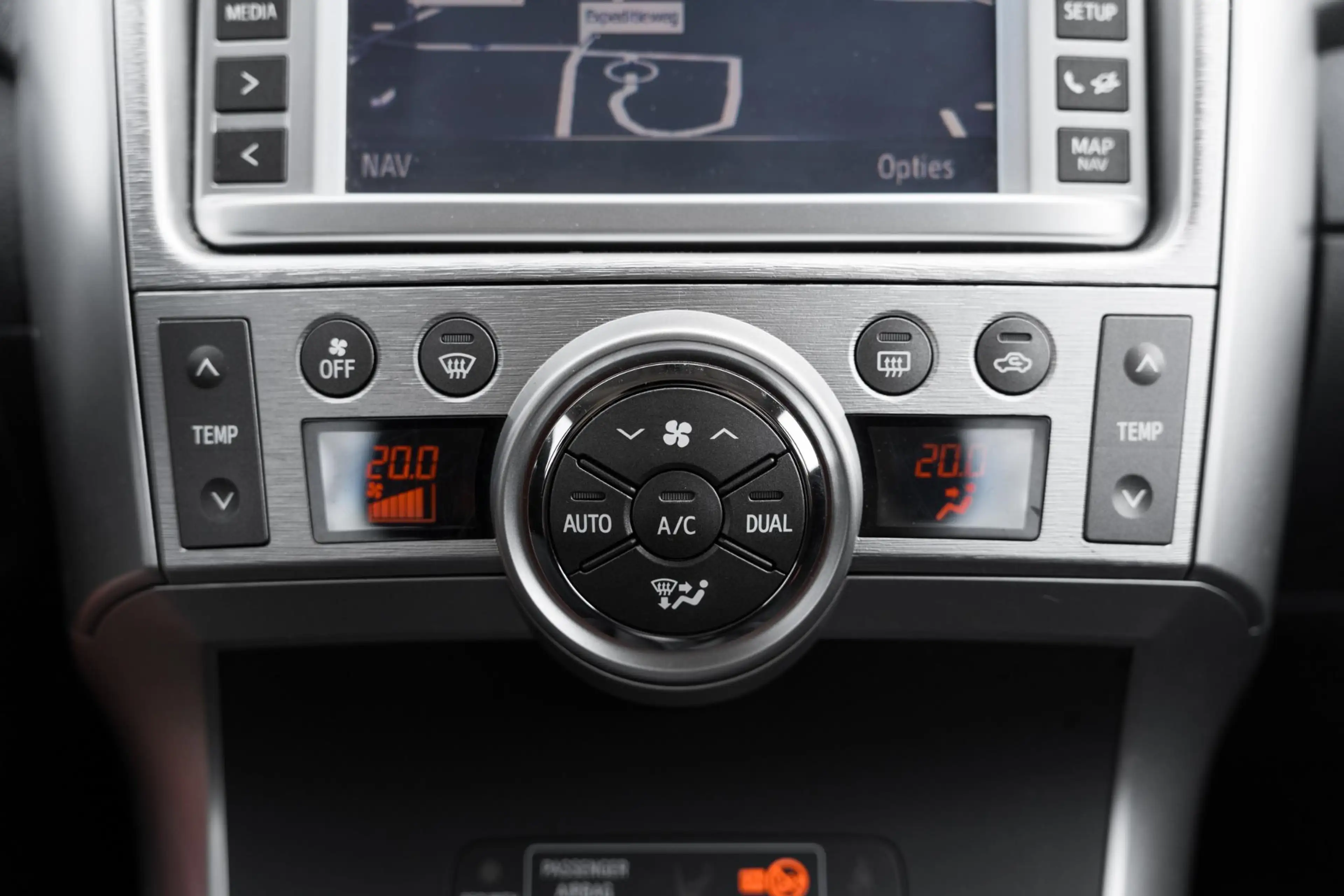 Toyota Verso 1.6 VVT-i Aspiration — photo 20