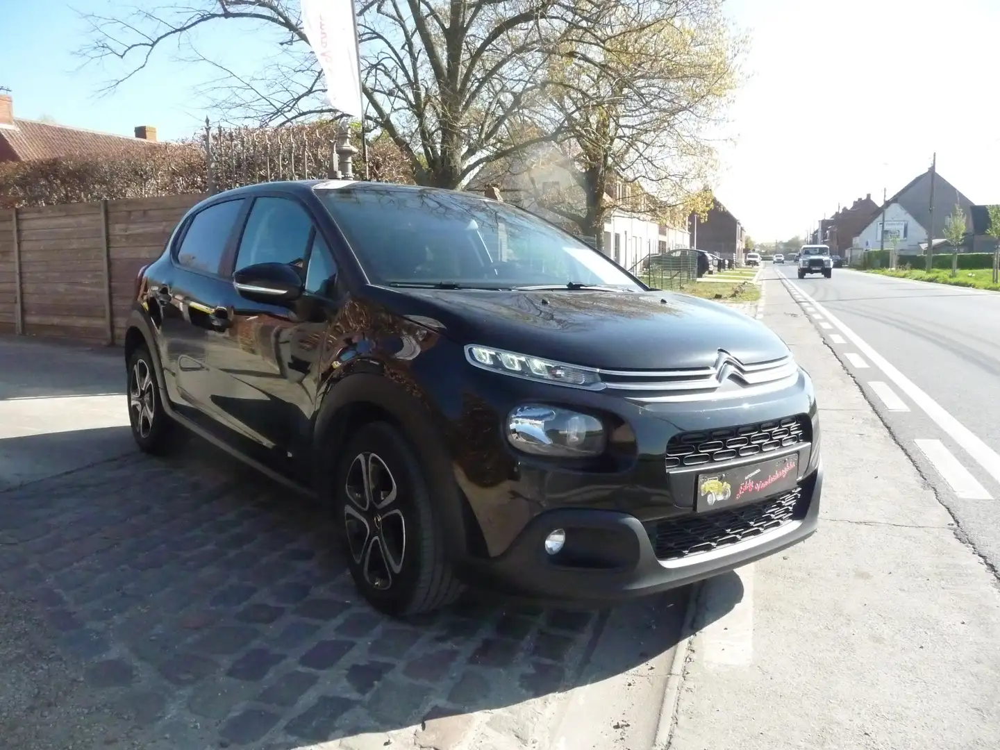 Citroen C3 1.2 PureTech Origins S Black - 1