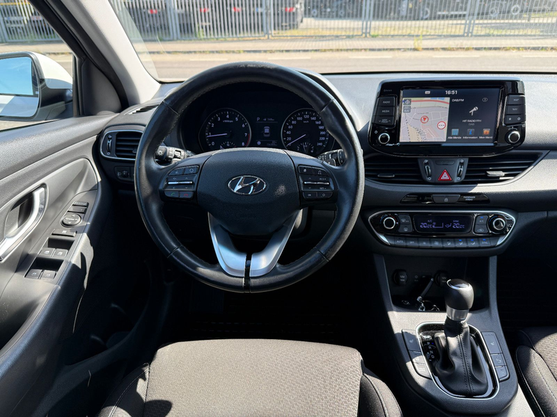 Hyundai i30 Trend Aut. Navi Keyless R.KameraFINANZIERUNG — photo 14
