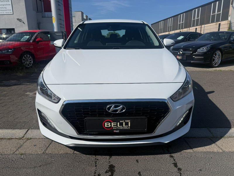 Hyundai i30 Trend Aut. Navi Keyless R.KameraFINANZIERUNG — photo 2