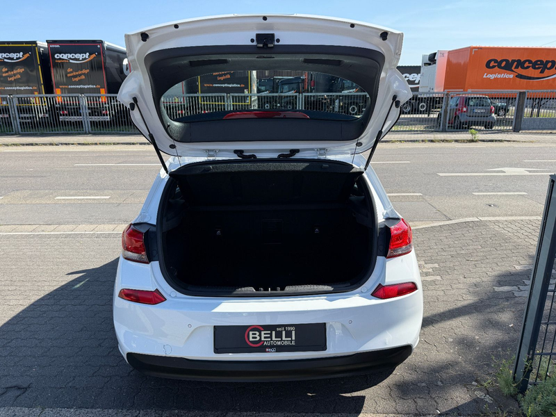 Hyundai i30 Trend Aut. Navi Keyless R.KameraFINANZIERUNG — photo 15