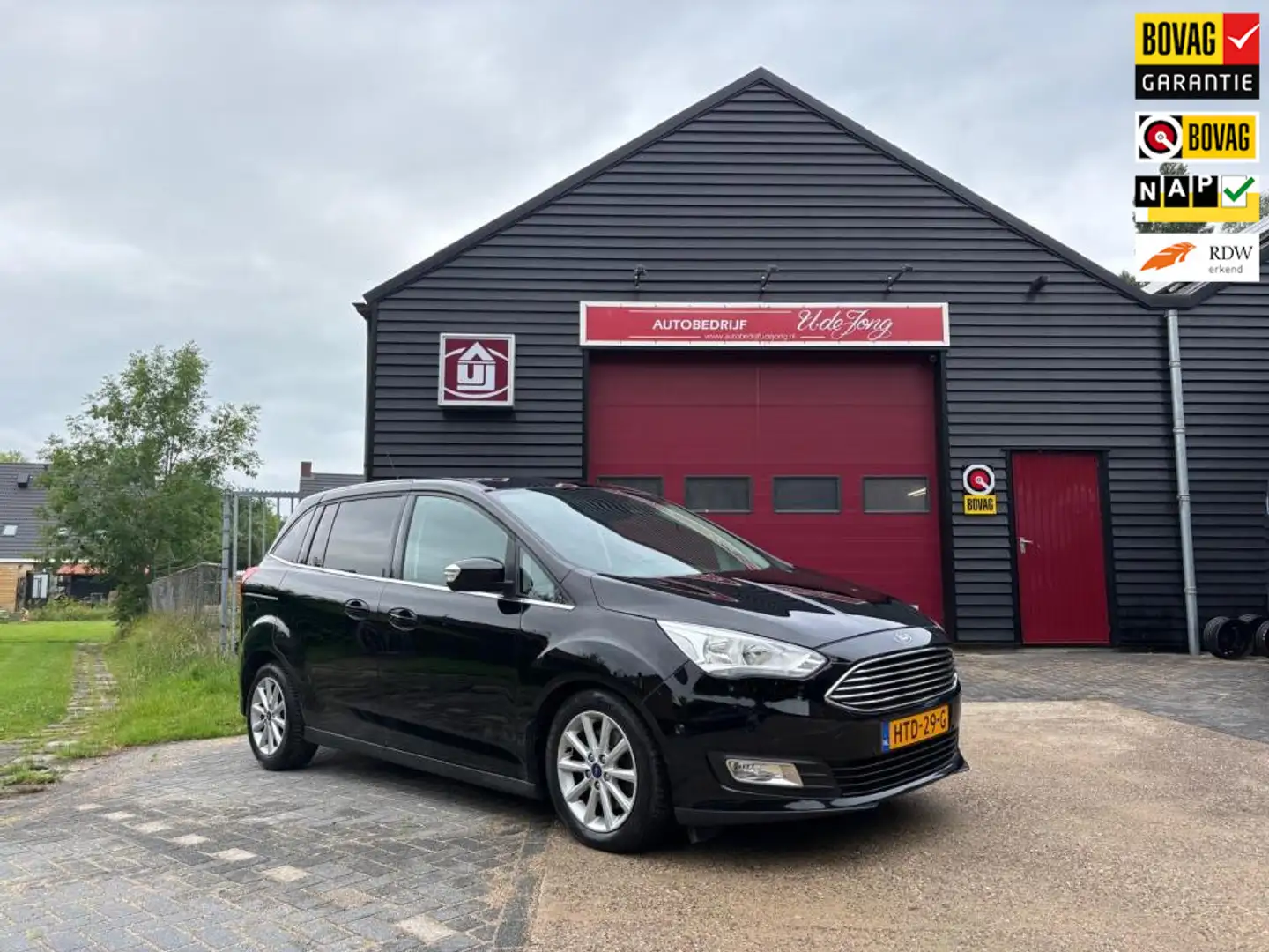 Ford Grand C-Max 1.0 Titanium Zwart - 1