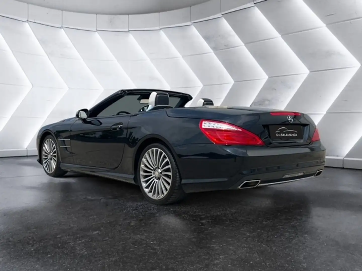 Mercedes-Benz SL 500 435 Aut. Černá - 2