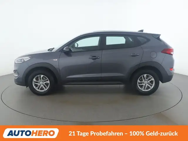 Hyundai Tucson view 3