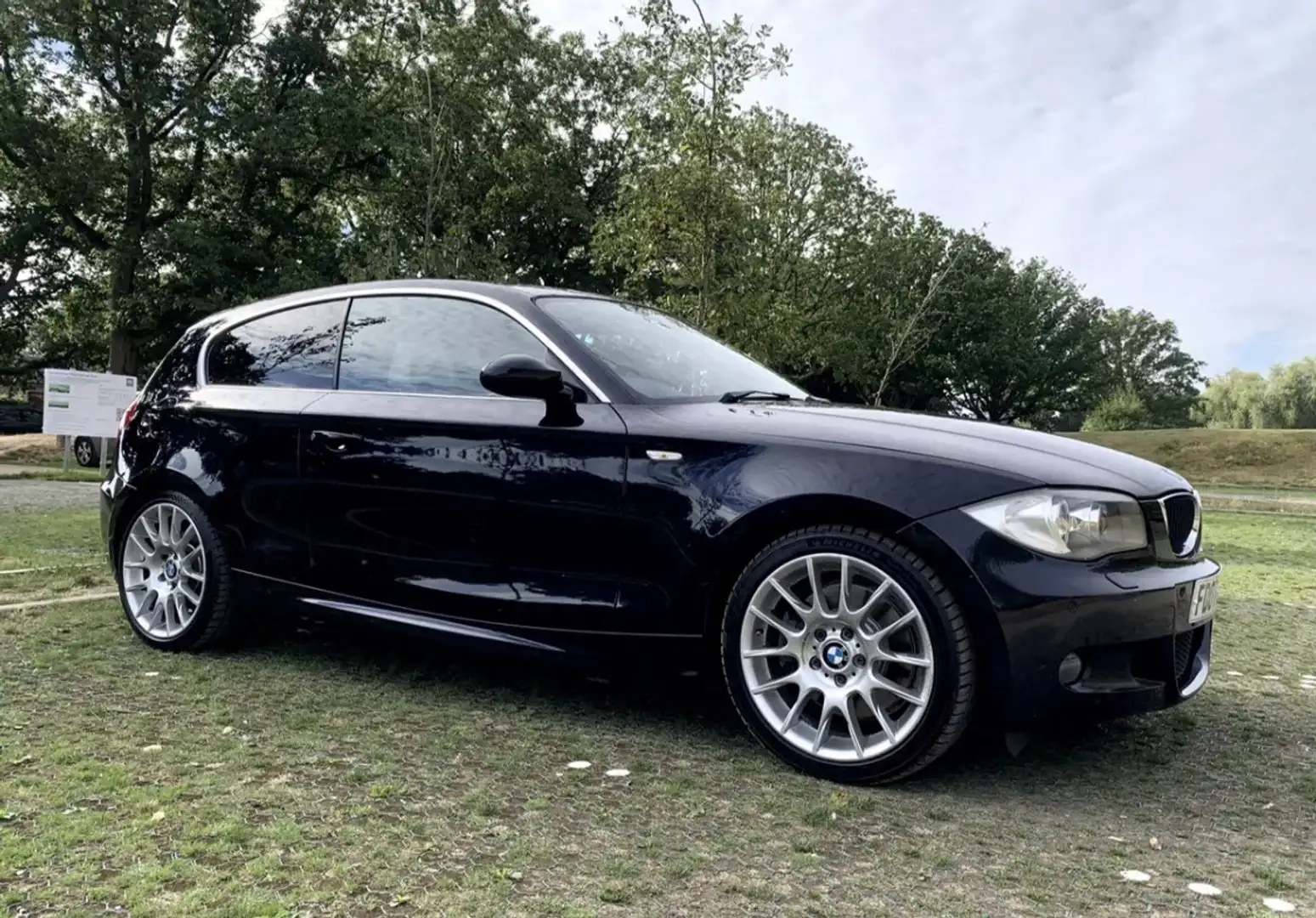 BMW 130 BMW 130i LE M Sport | Manual | N52 6-Cyl | RHD UK - 2