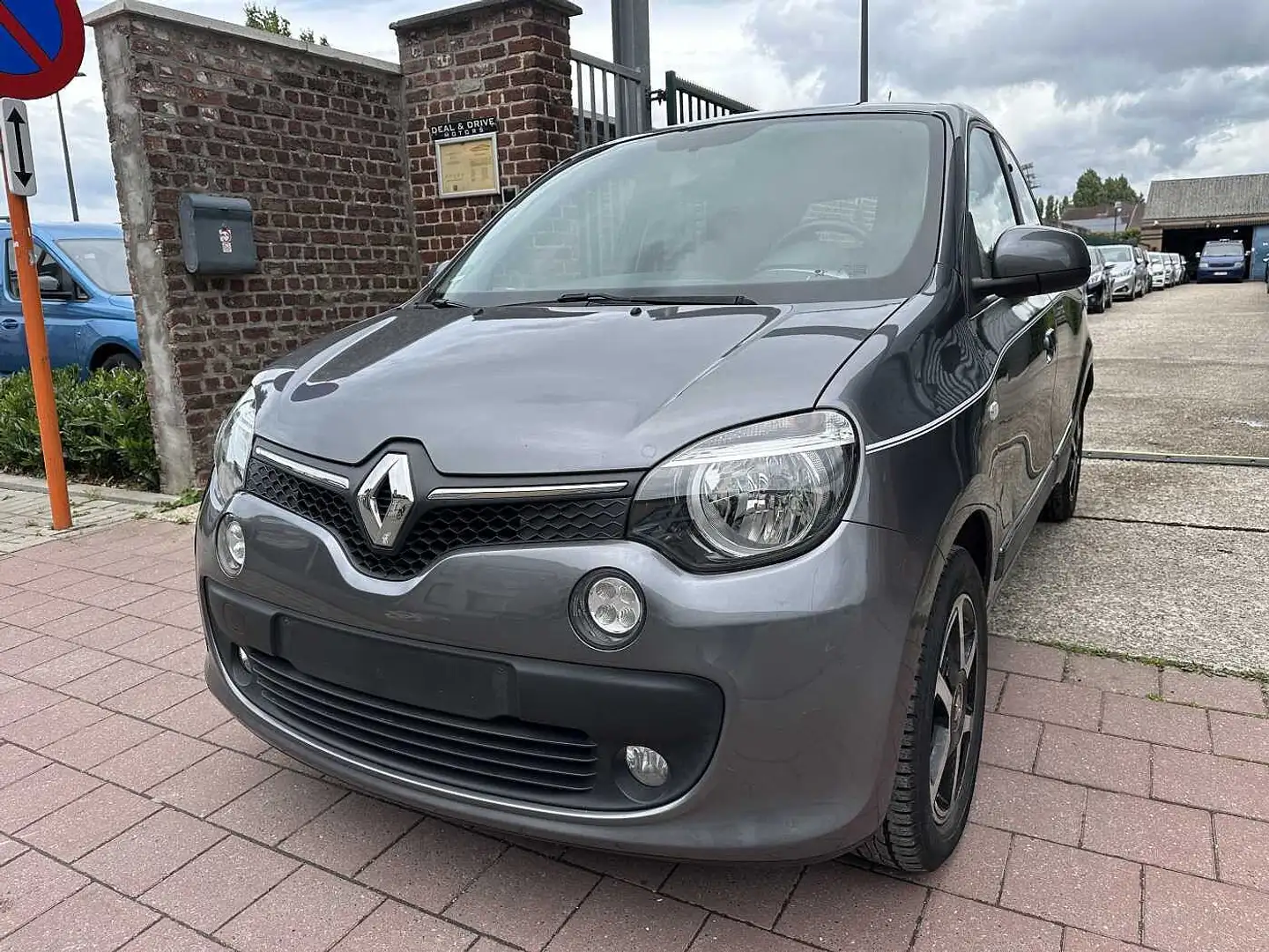 Renault Twingo 0.9 I MET 95DKM HANDELAARS & EXPORT Grijs - 1