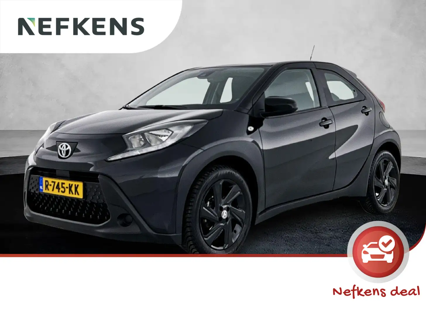 Toyota Aygo X Play 72 pk Automaat | Navigatie via Apple Carplay/ Noir - 1