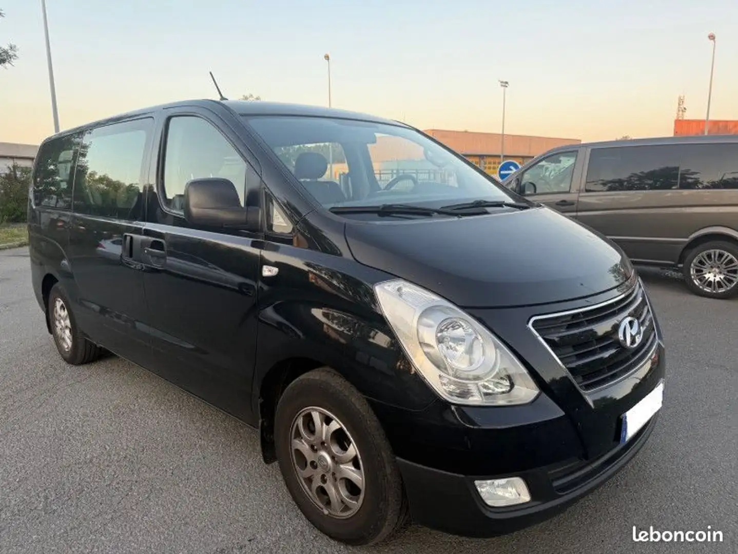 Hyundai H-1 H-1 VAN 2.5 CRDI 136 CABINE APPROFONDIE 6 PLACES Чёрный - 2