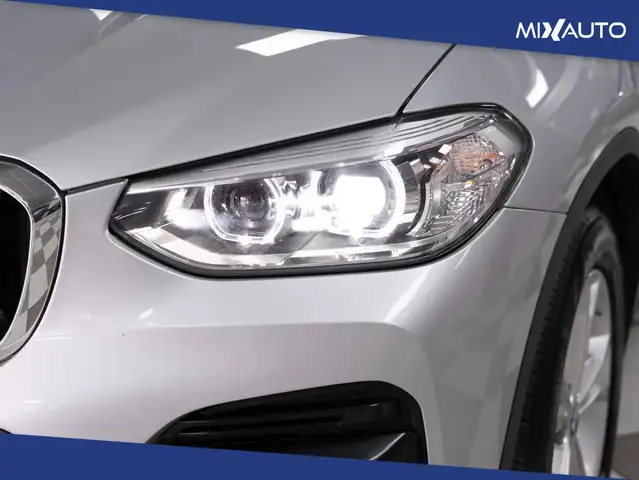 BMW X3 view 10