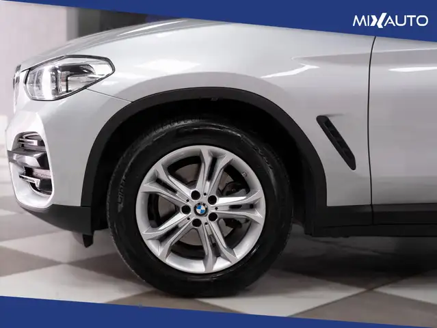 BMW X3 view 8