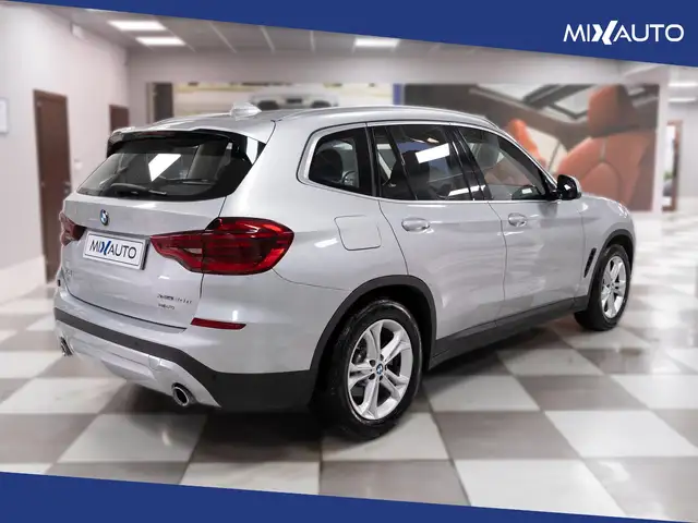 BMW X3 view 5