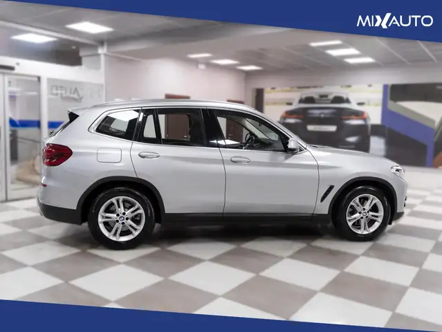 BMW X3 view 6
