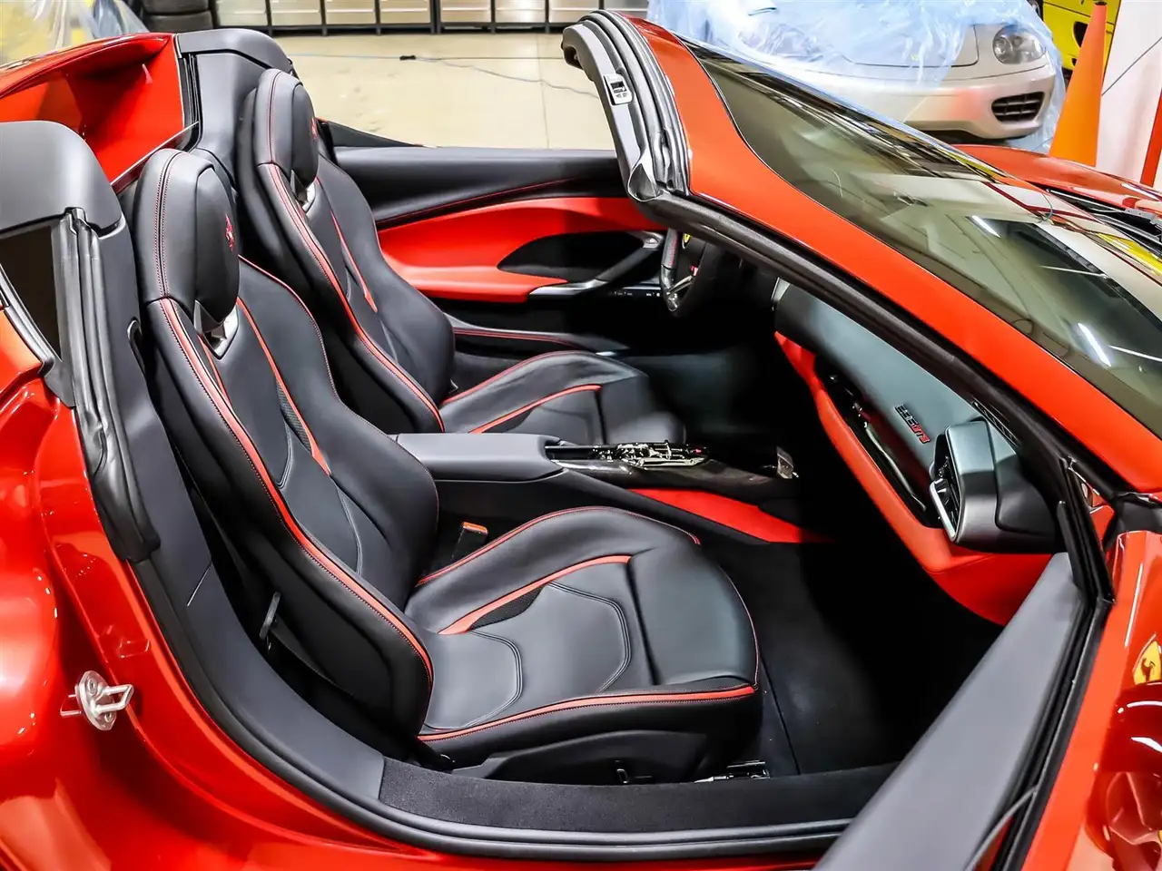 Ferrari 296 GTS снимка Ferrari 296 GTS