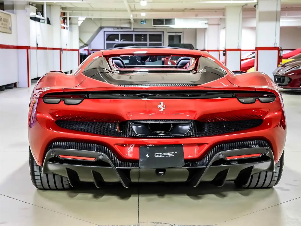 Ferrari 296 GTS снимка Ferrari 296 GTS