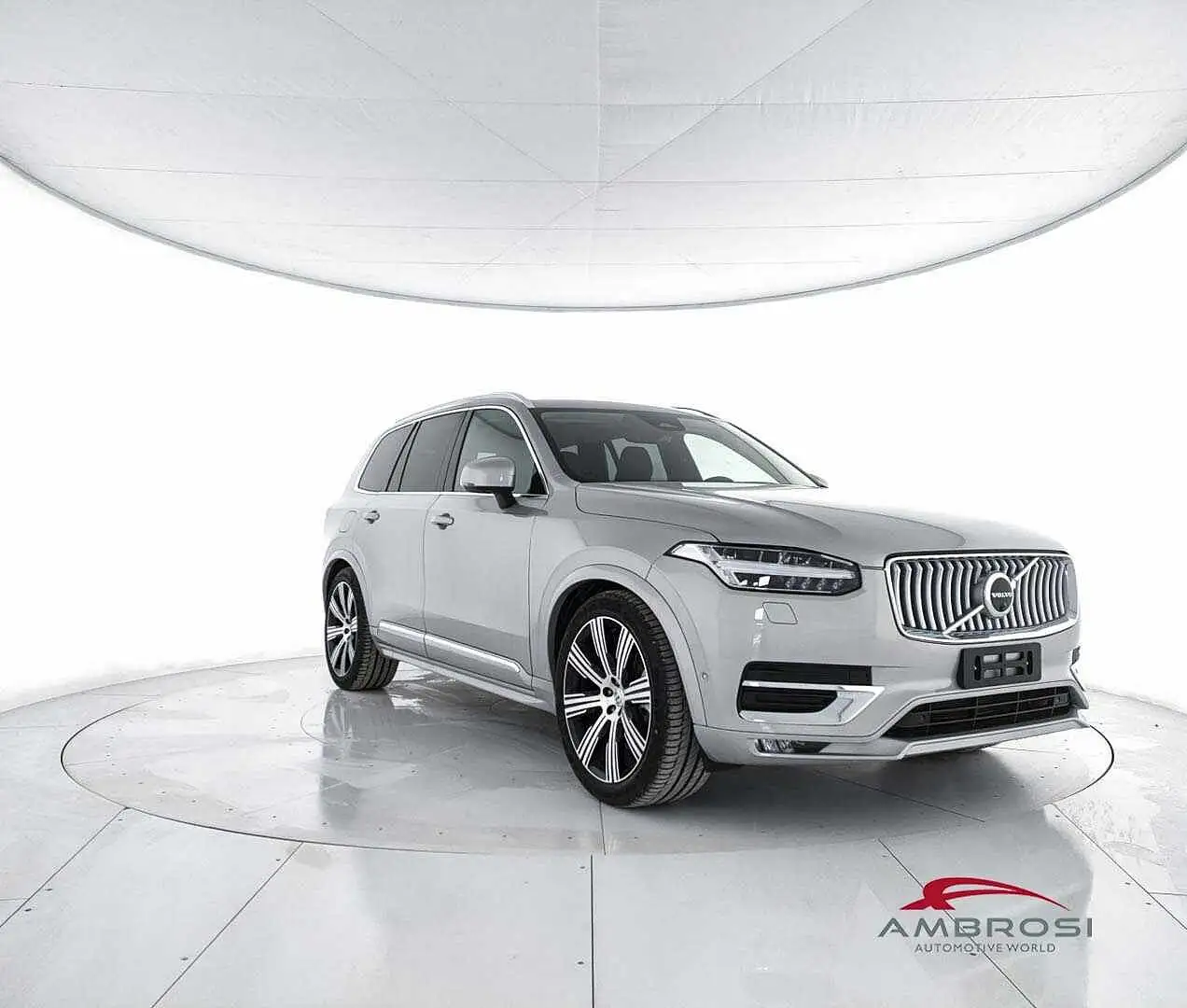 Volvo XC90 B5 AWD Mild hybrid Diesel Ultimate Bright 7 Sedili Argento - 2