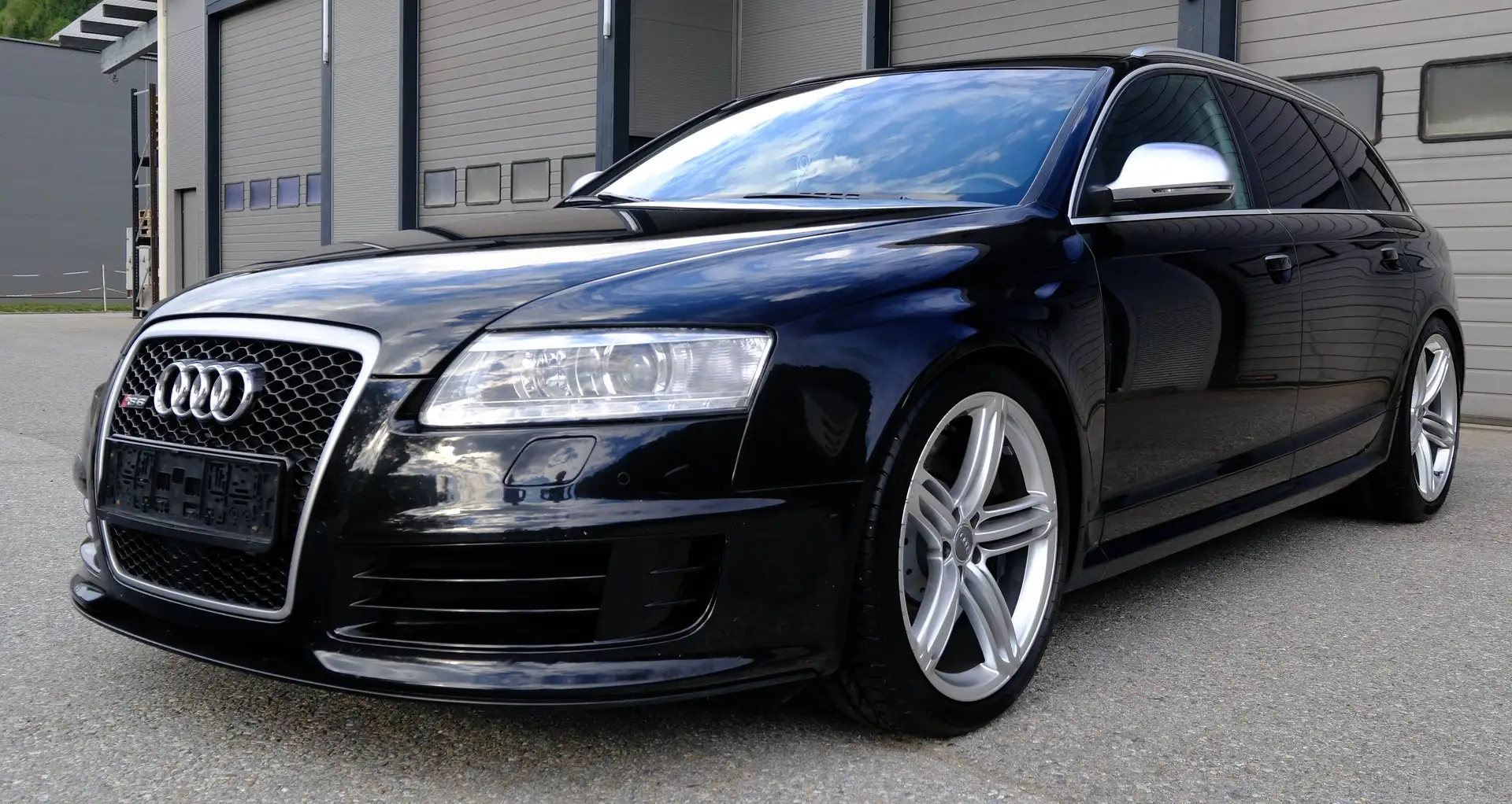 Audi RS6 A6 Avant RS6 quattro Tiptronic Schwarz - 1