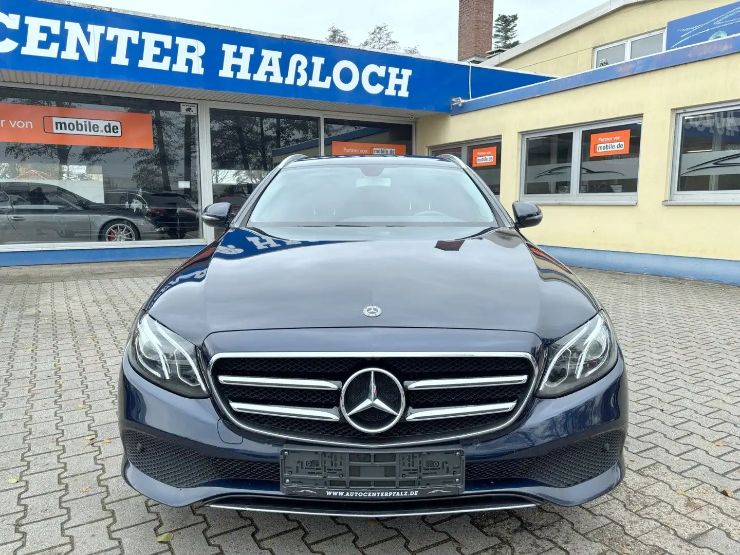 Mercedes-Benz E 220 d T-Modell Avantgarde WIDESCREEN*CAM*AHK* Azul - 2