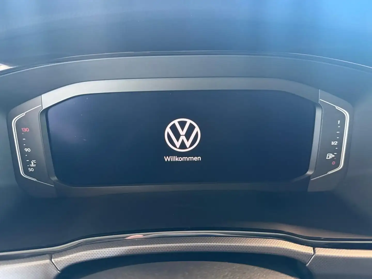 Volkswagen Touran R-Line Weiß - 2