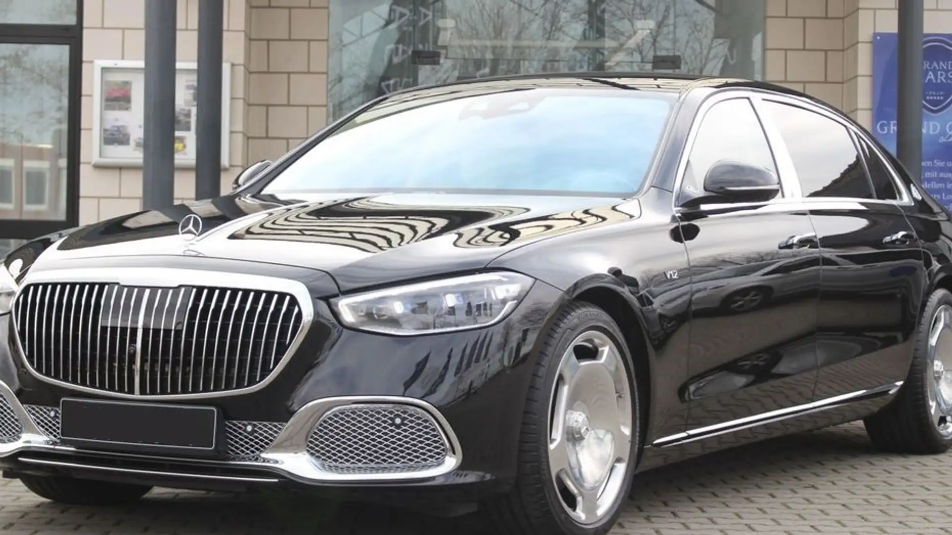 Mercedes-Benz S 280 Maybach 680 4Matic Aut. Nero - 2