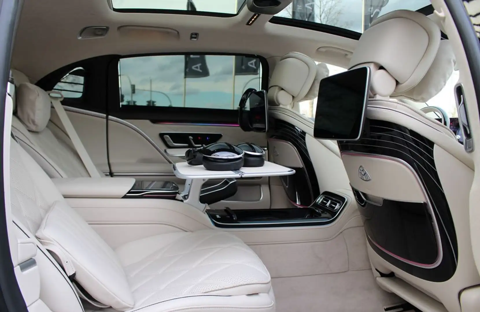 Mercedes-Benz S 280 Maybach 680 4Matic Aut. Nero - 1