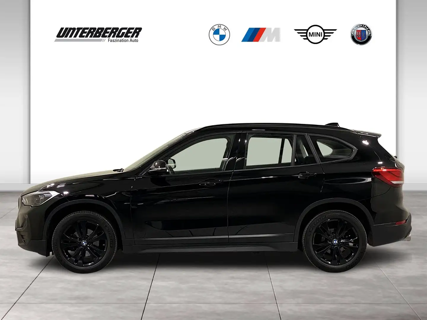 BMW X1 xDrive18d Aut Navi LED DAB 18" Sitzhzg PDC Schwarz - 2