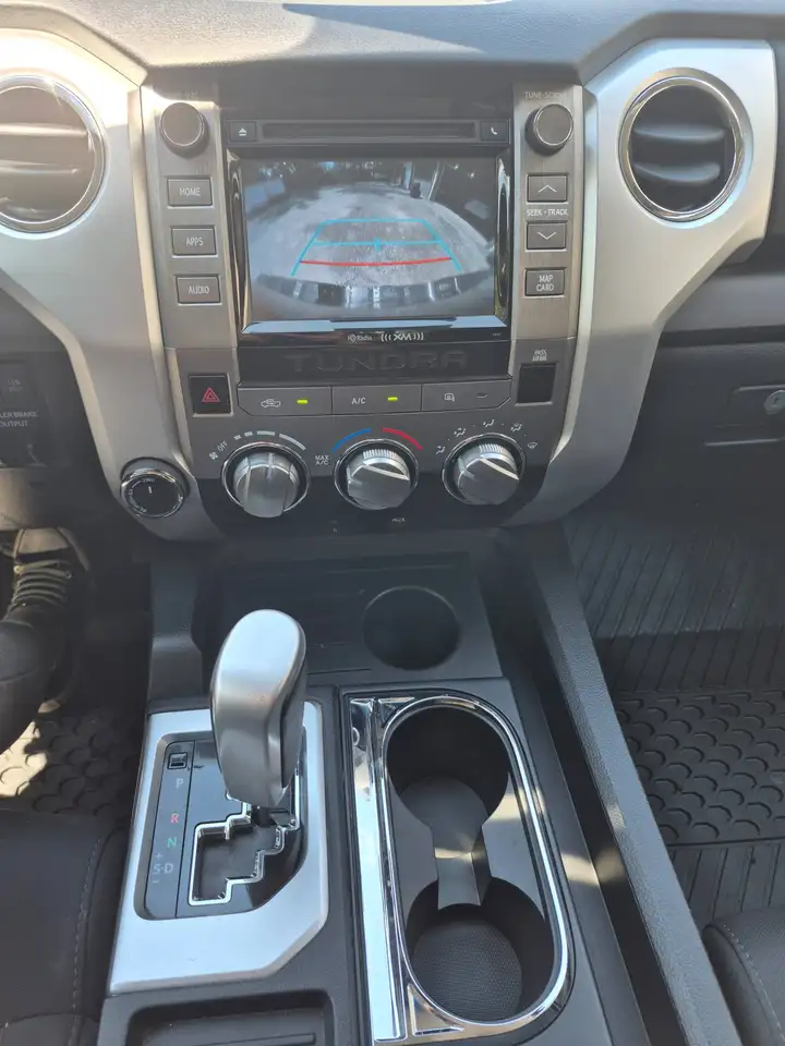 Toyota Tundra photo Toyota Tundra