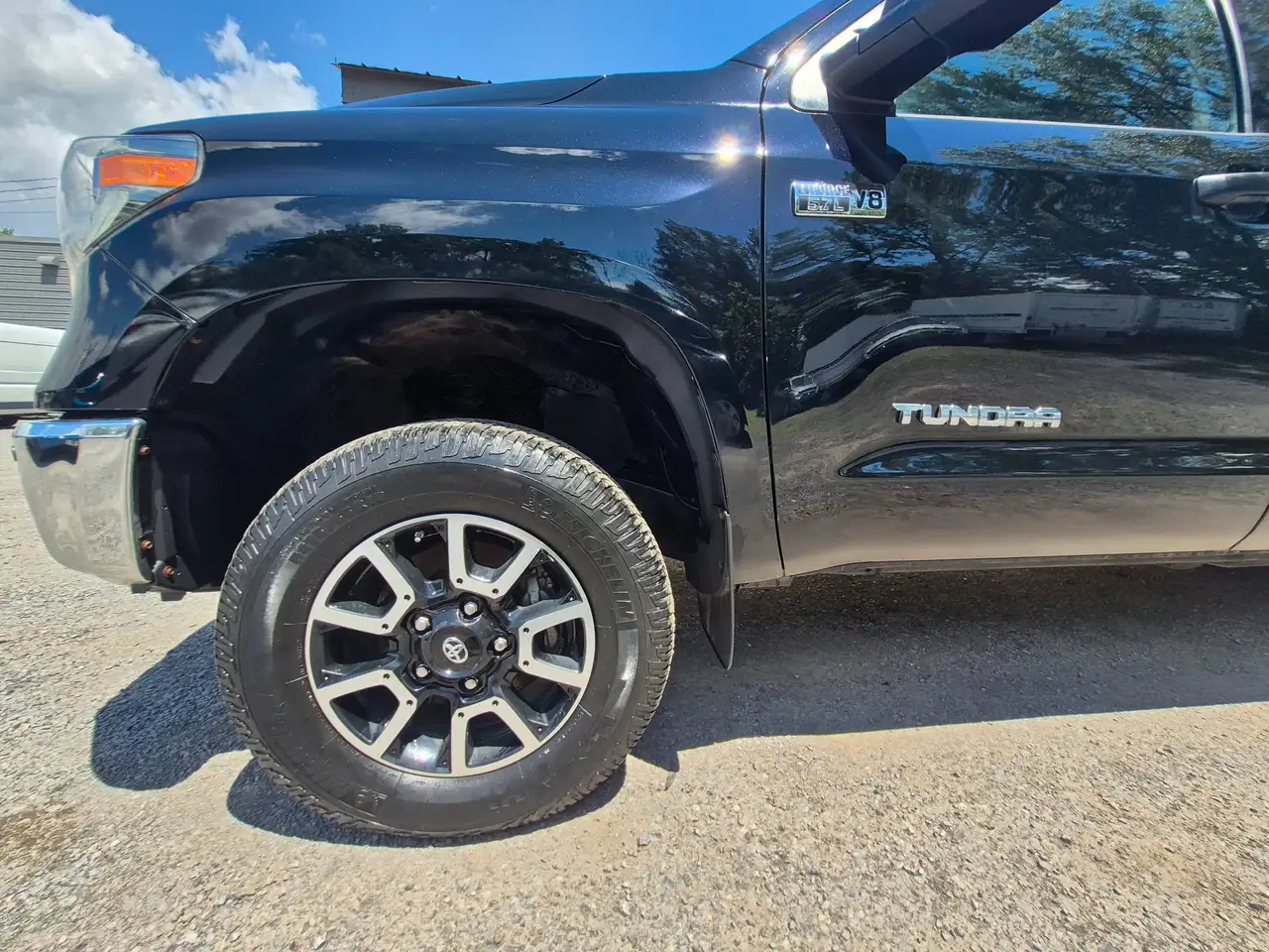 Toyota Tundra photo Toyota Tundra