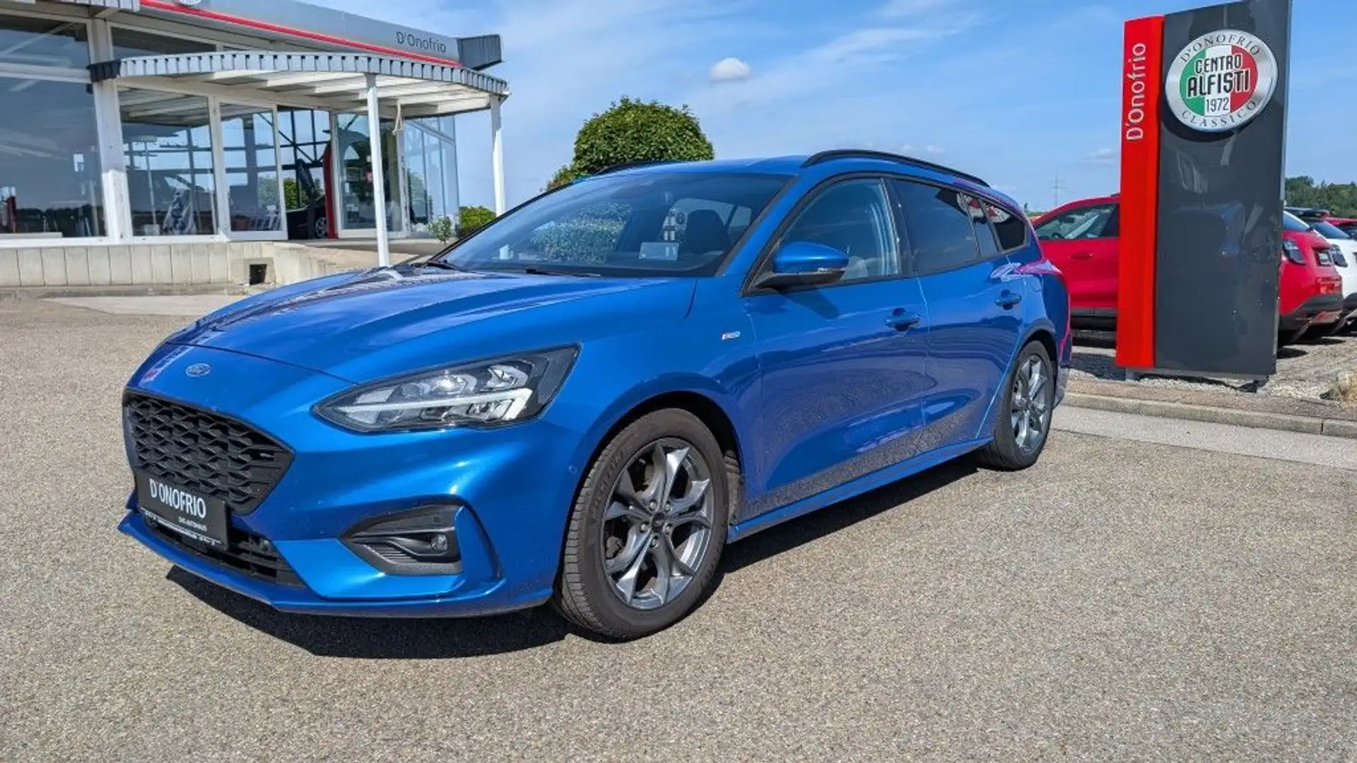Ford Focus Turnier 1.0 EcoBoost Hybrid ST-LINE Blau - 1