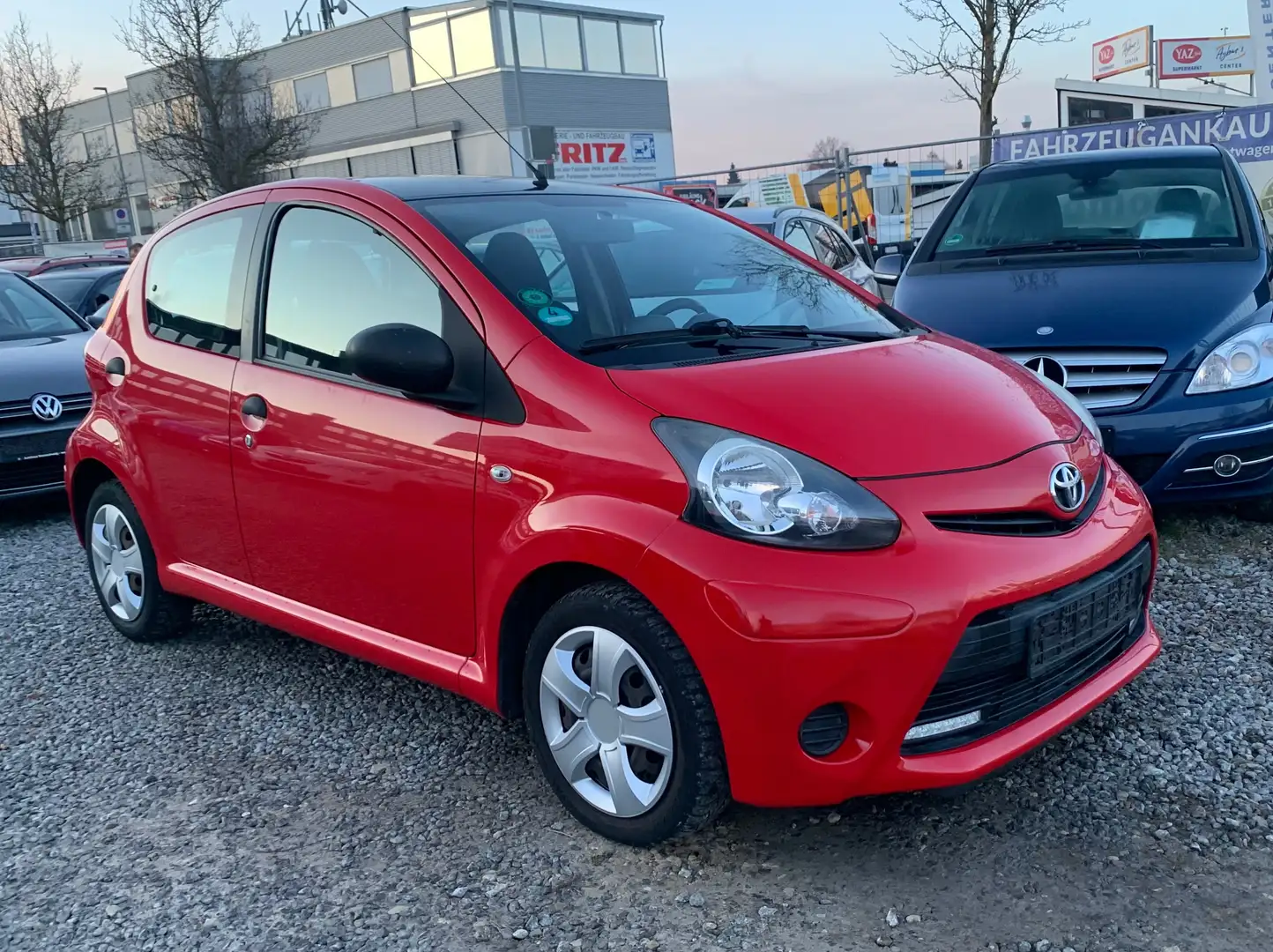 Toyota Aygo Aygo  5-Türer Multi Mode Cool Rot - 2