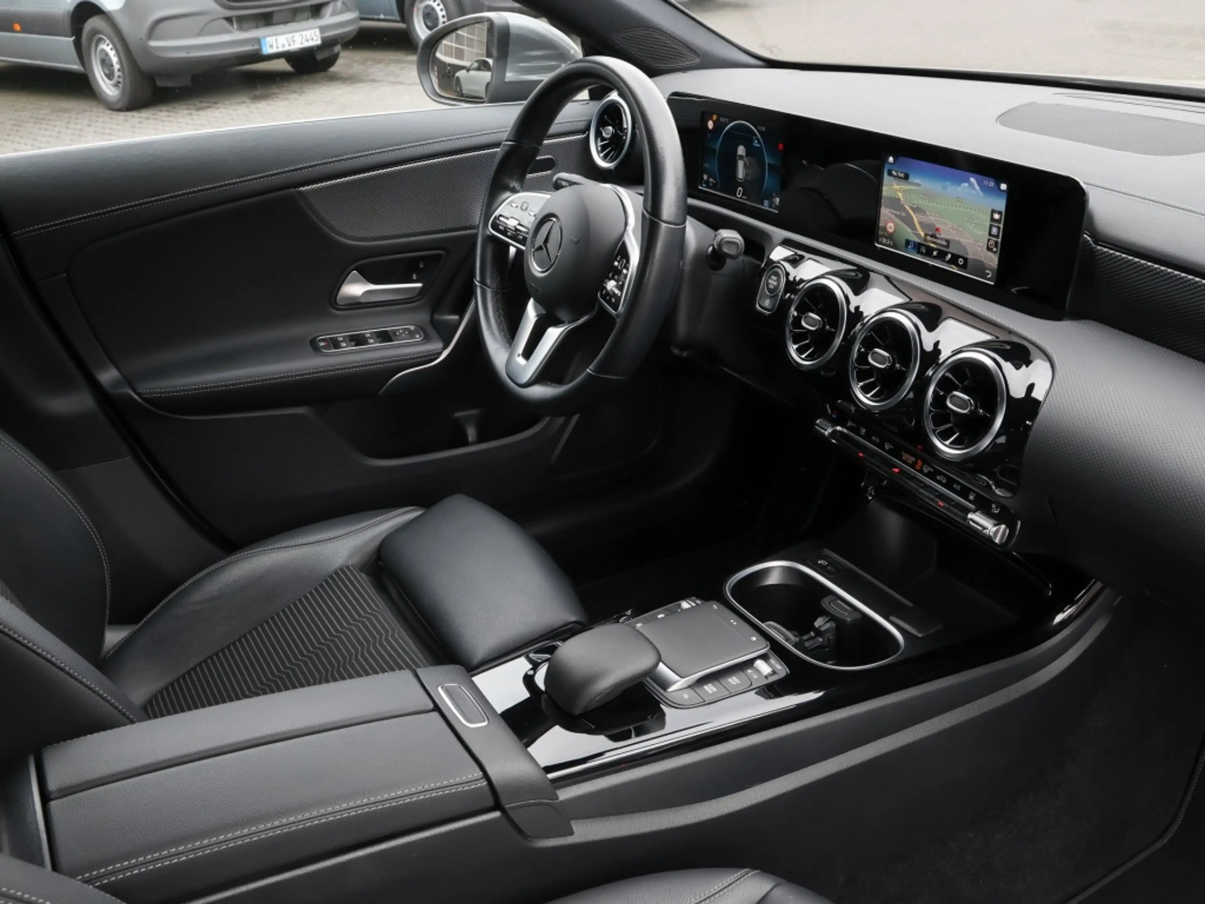 Mercedes-Benz CLA 220 d SB Progressive/AHK/StdHz/LED/Shz/Navi — photo 4