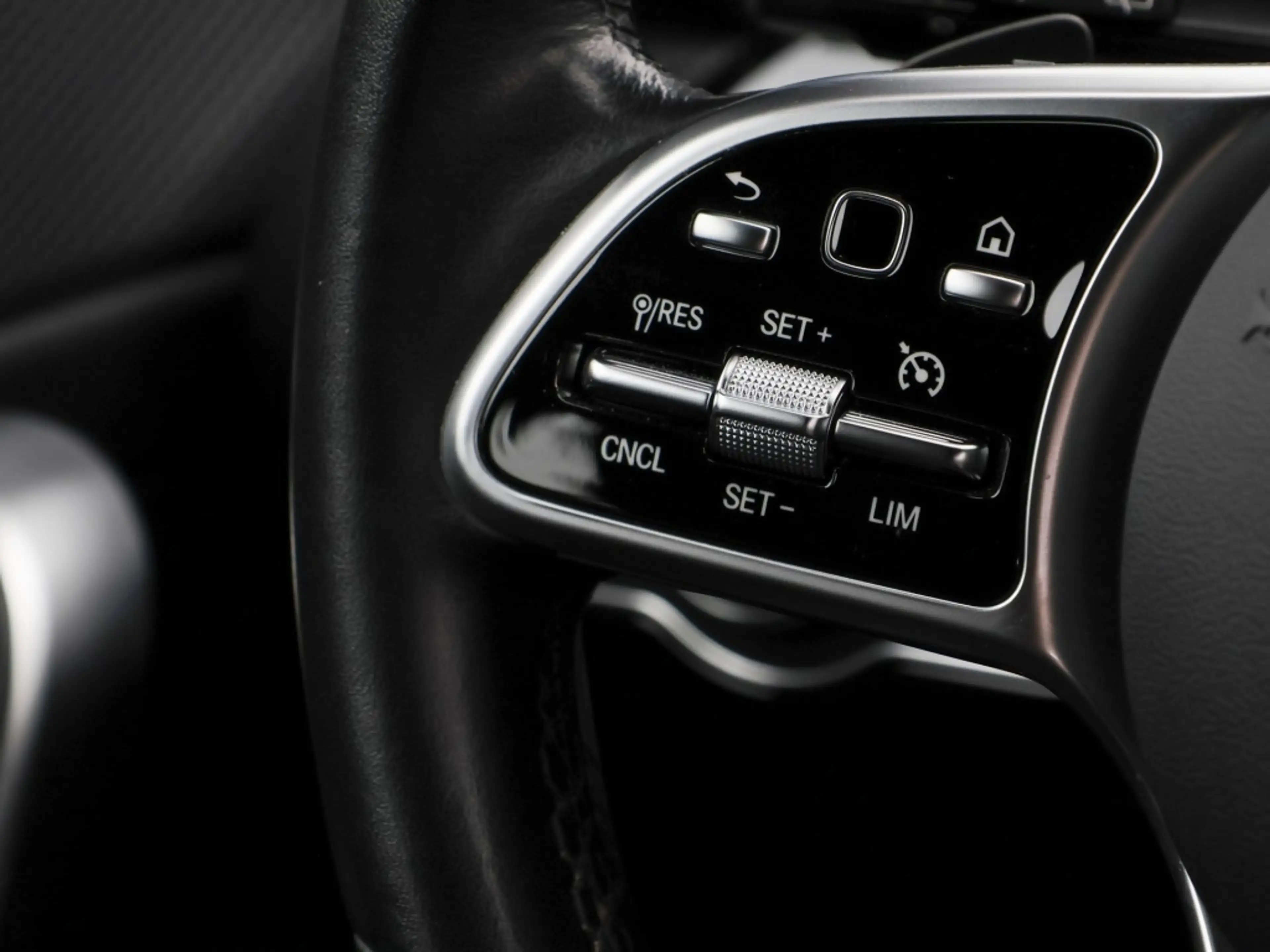 Mercedes-Benz CLA 220 d SB Progressive/AHK/StdHz/LED/Shz/Navi — photo 13