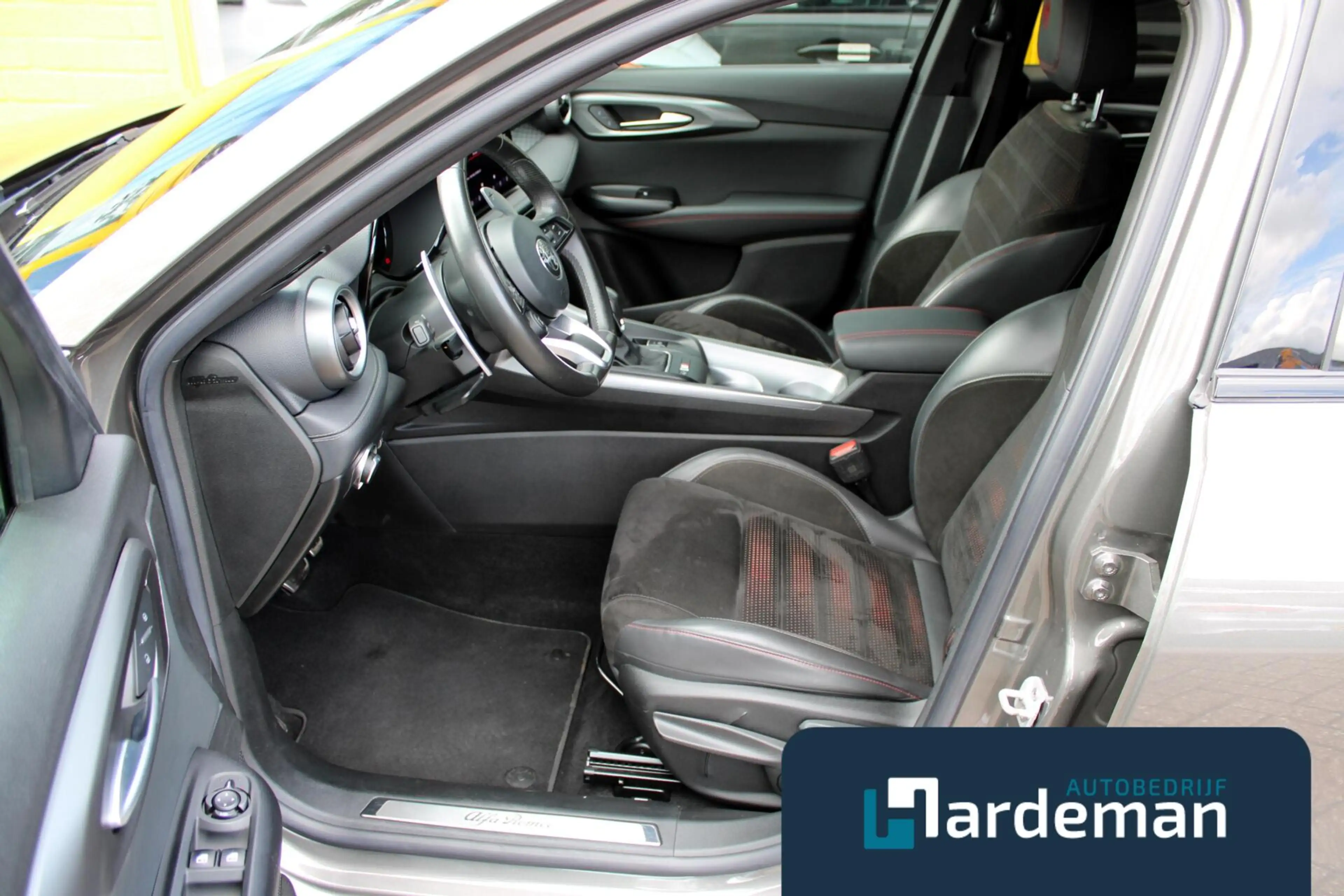 Alfa Romeo Tonale 1.5T Hybrid Edizione Speciale Carplay — photo 7