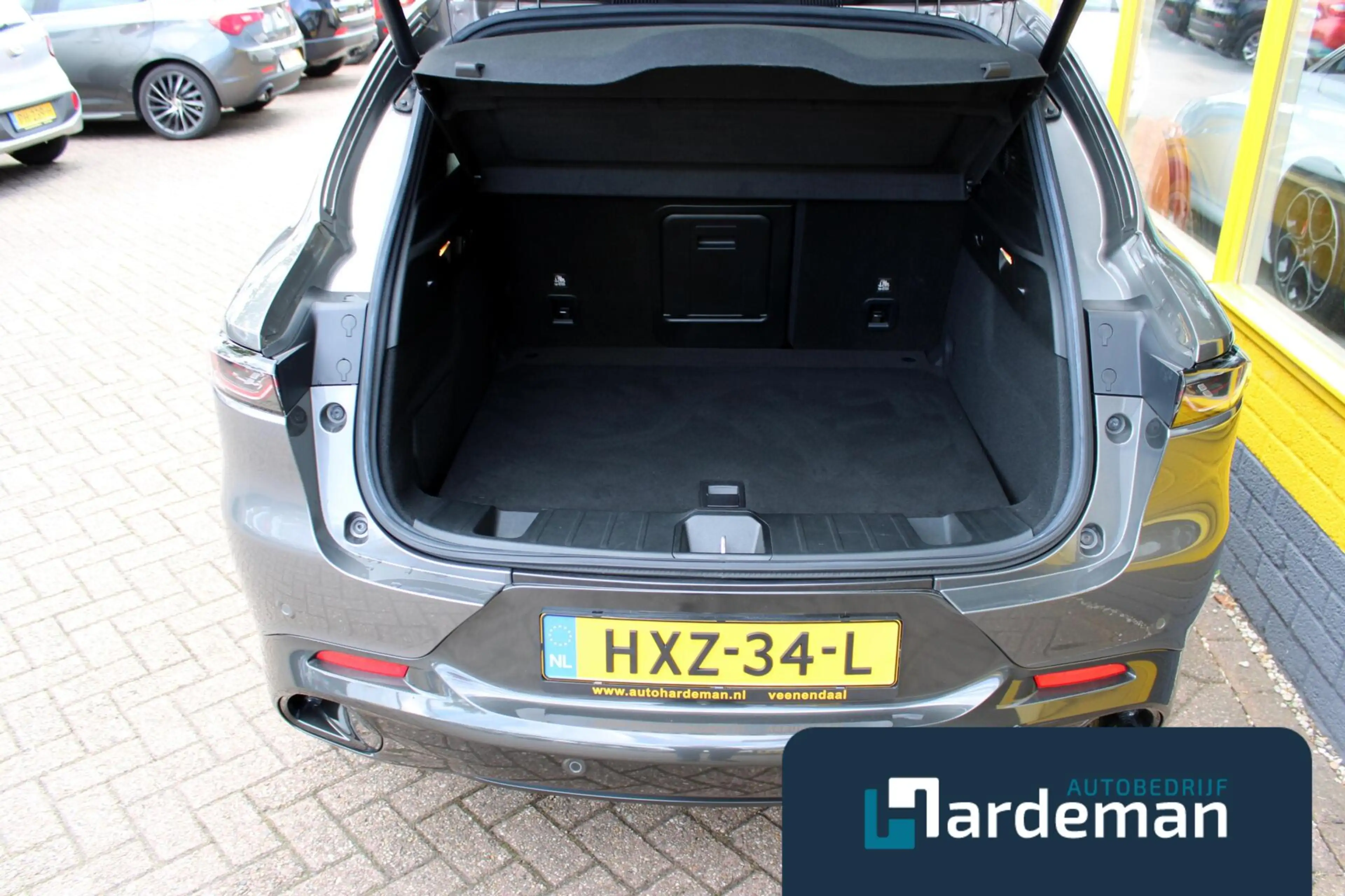 Alfa Romeo Tonale 1.5T Hybrid Edizione Speciale Carplay — photo 9