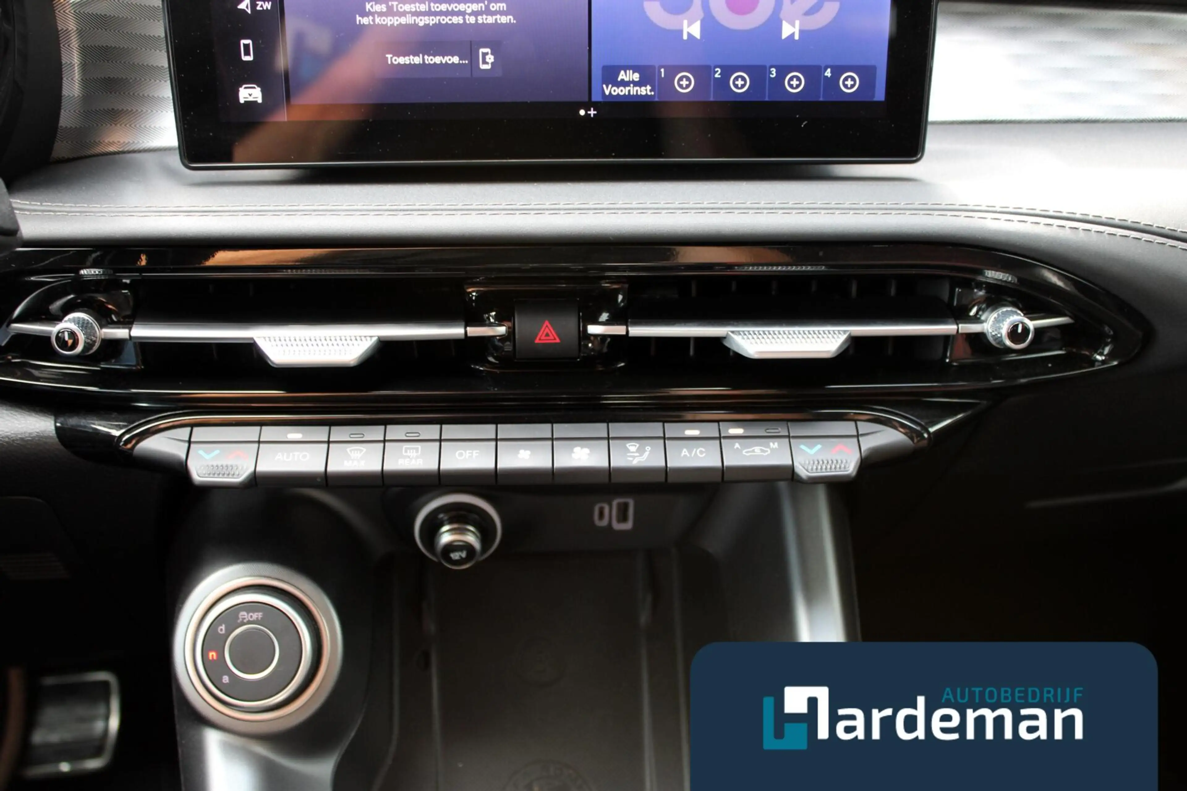 Alfa Romeo Tonale 1.5T Hybrid Edizione Speciale Carplay — photo 13