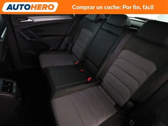 Volkswagen Tiguan view 15