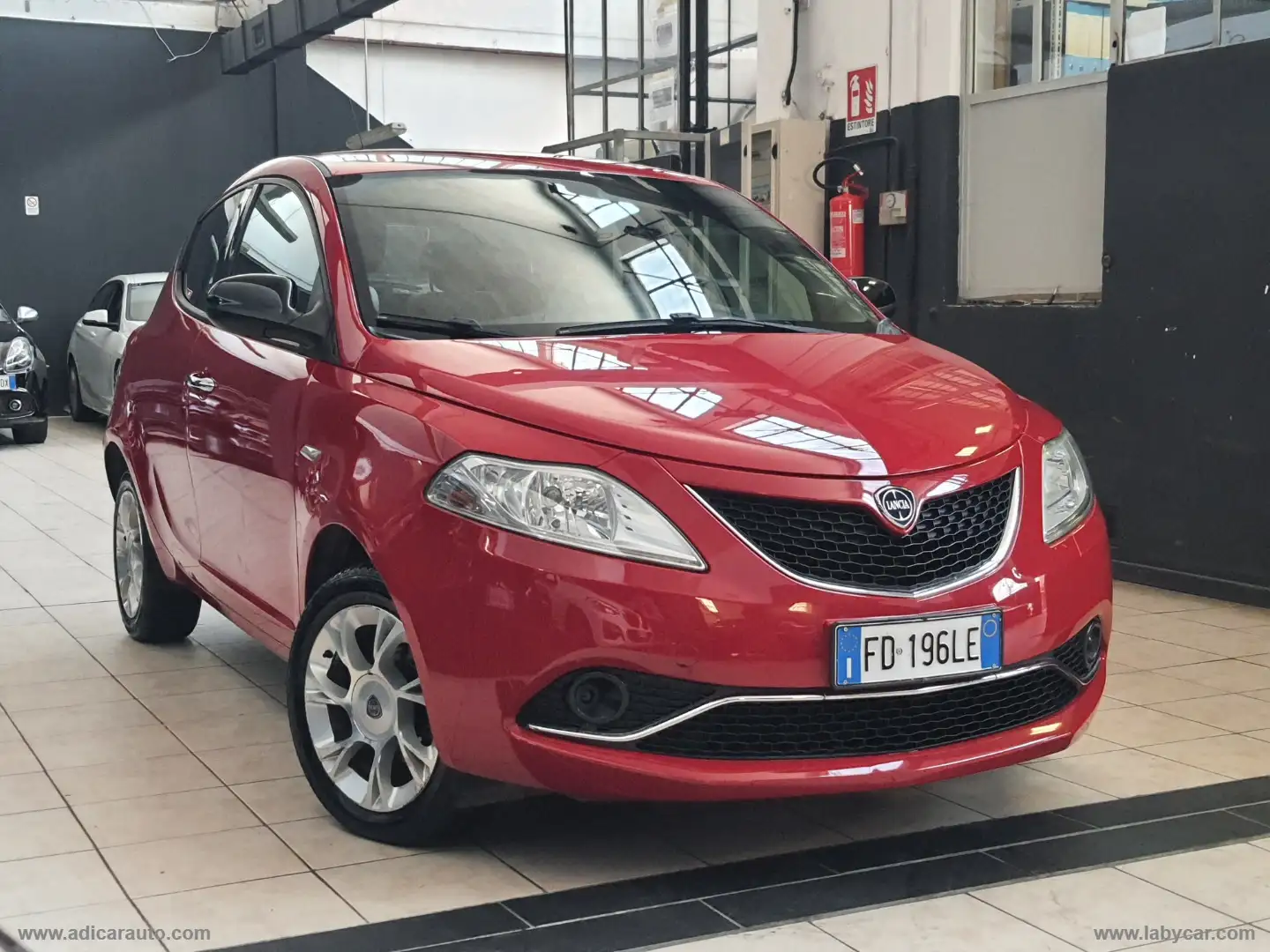 Lancia Ypsilon 1.2 69 CV 5p. Rosso - 1