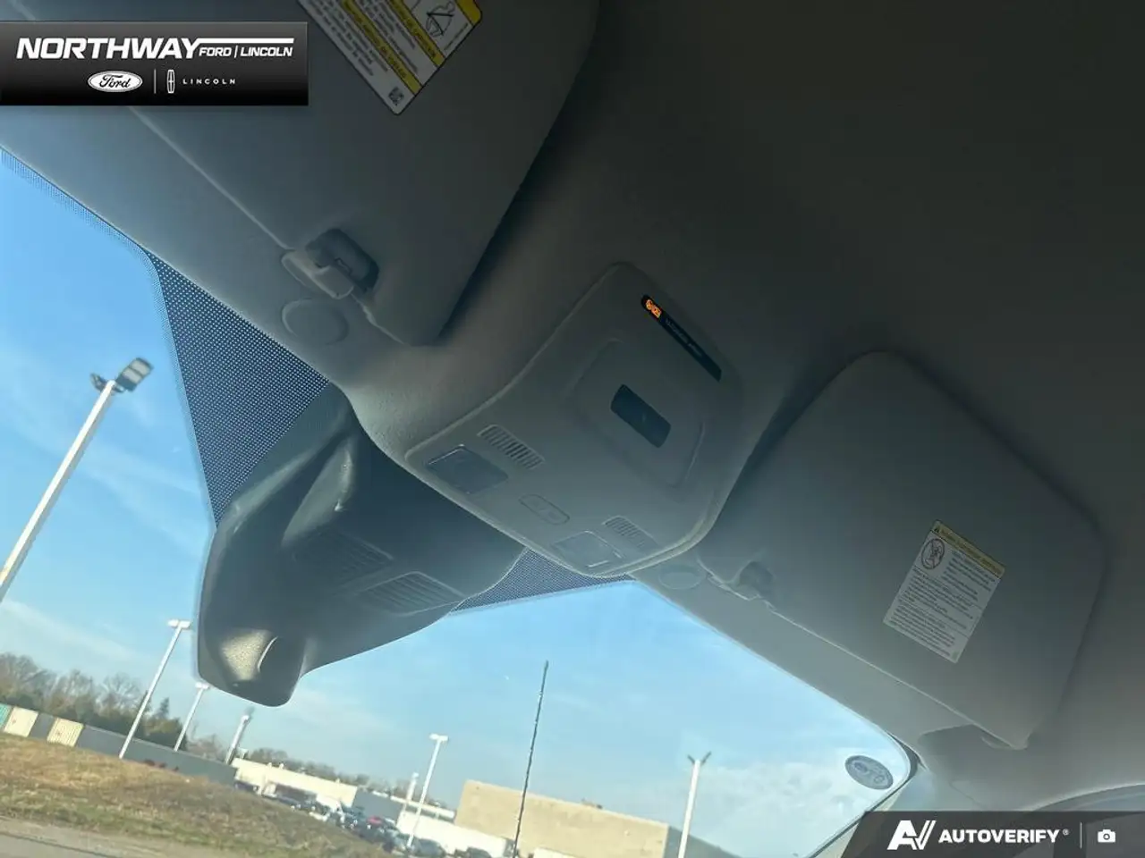 Ford Transit Cargo Van снимка Ford Transit Cargo Van