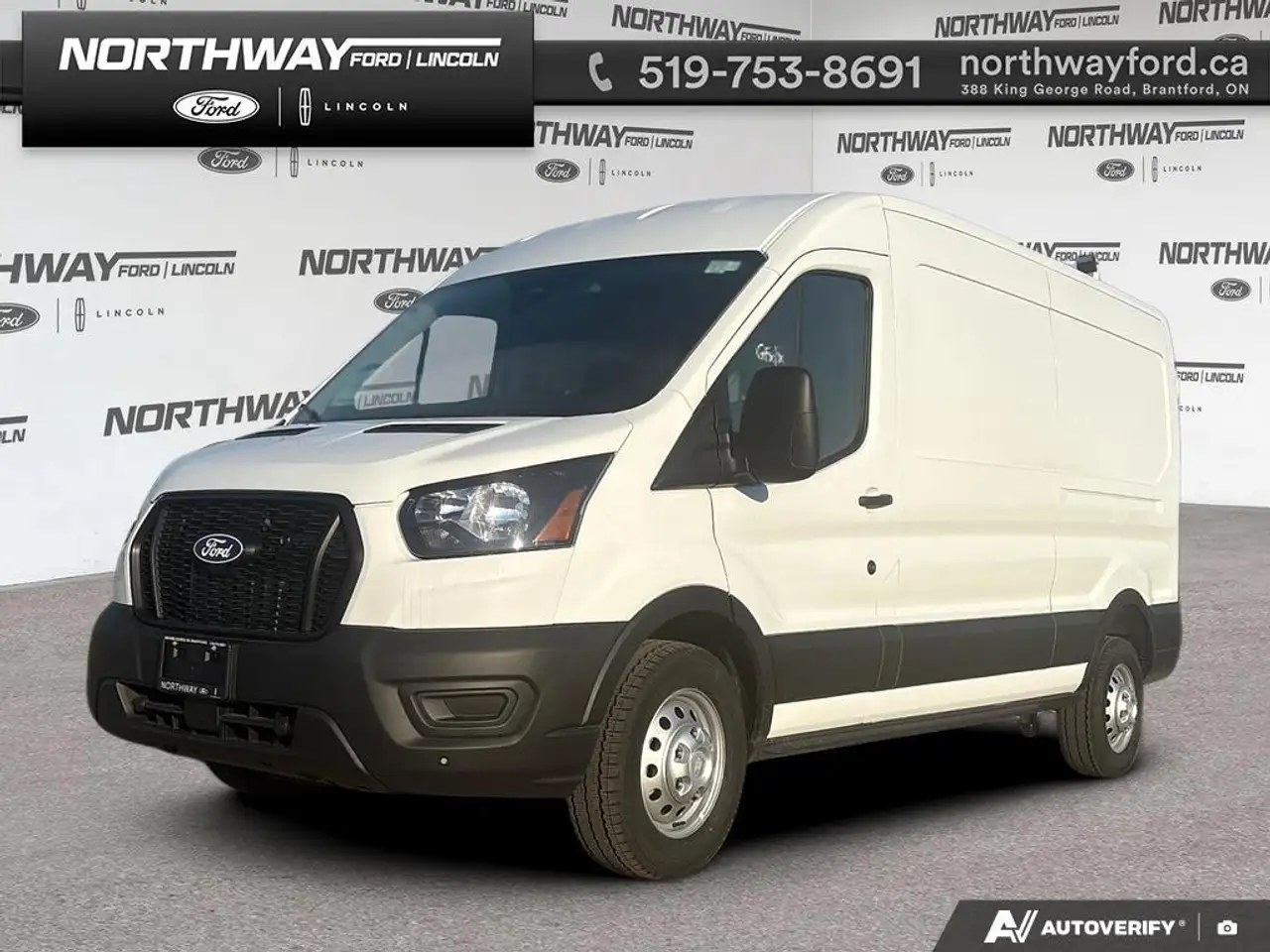 Ford Transit Cargo Van снимка Ford Transit Cargo Van