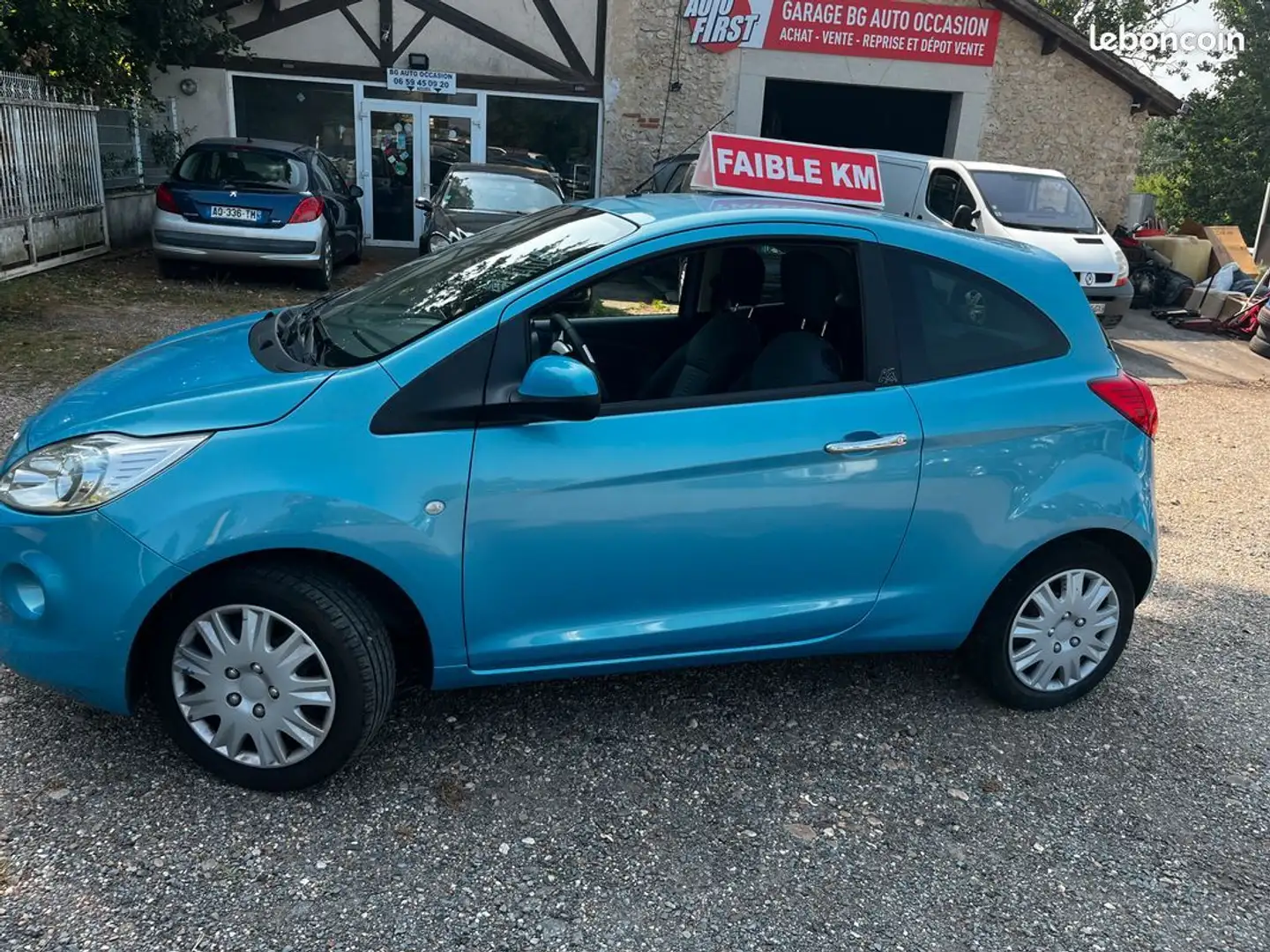 Ford Ka/Ka+ 1.2i 70 cv en bon état Faible KM Bleu - 2