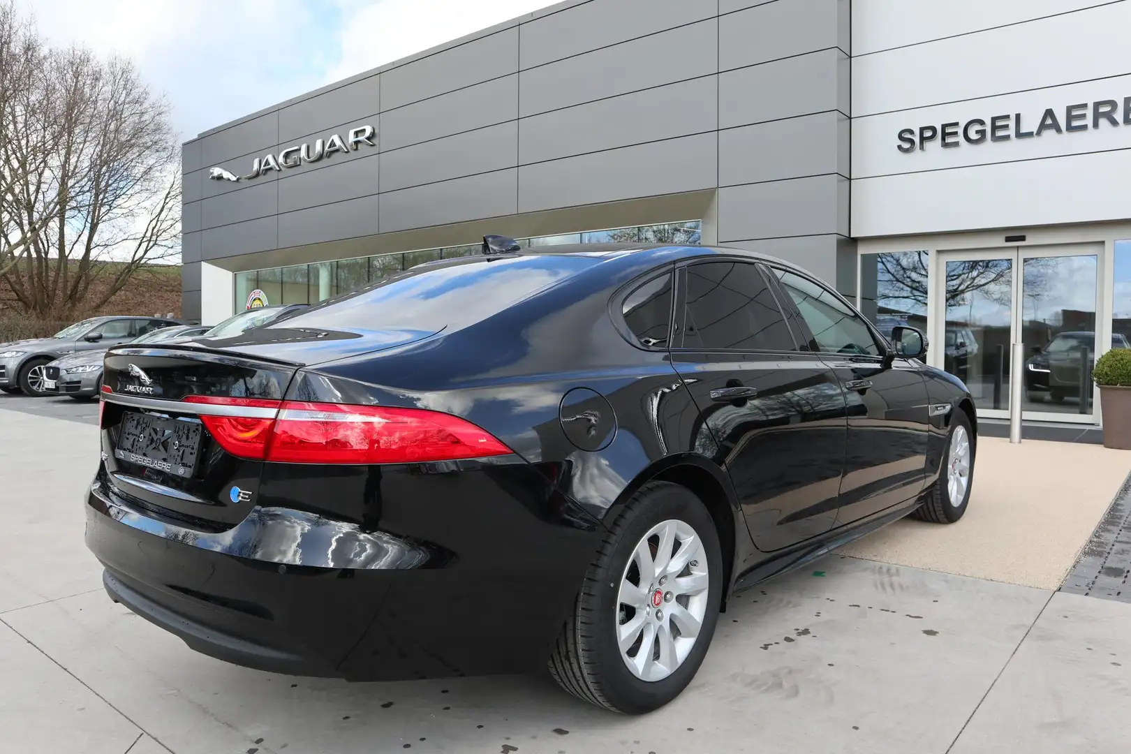 Jaguar XF R-SPORT Noir - 2